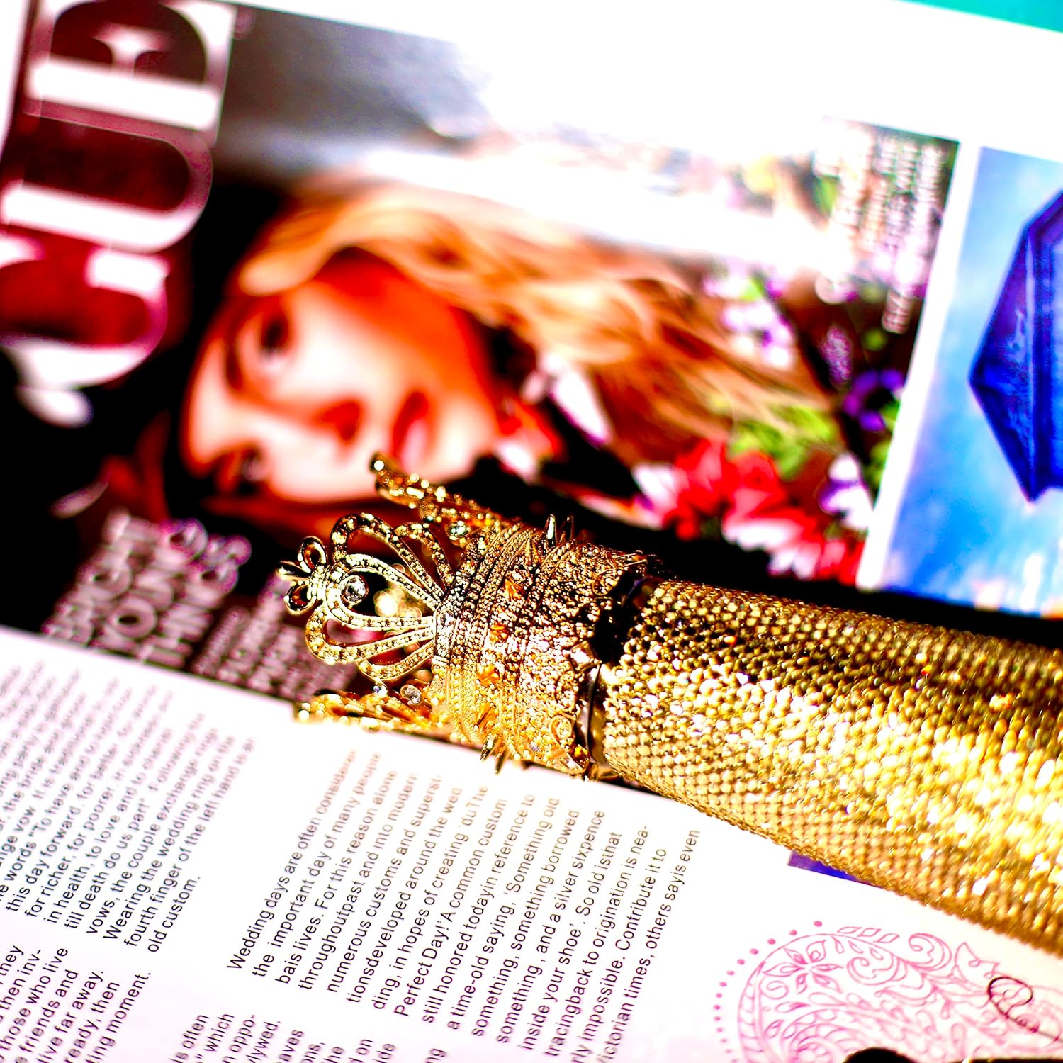 Luxury Diamond Water Bottle Gold Bling Reusable Insulated Stainless Steel Premium Aesthetic Gift(Golden Rhinestone)