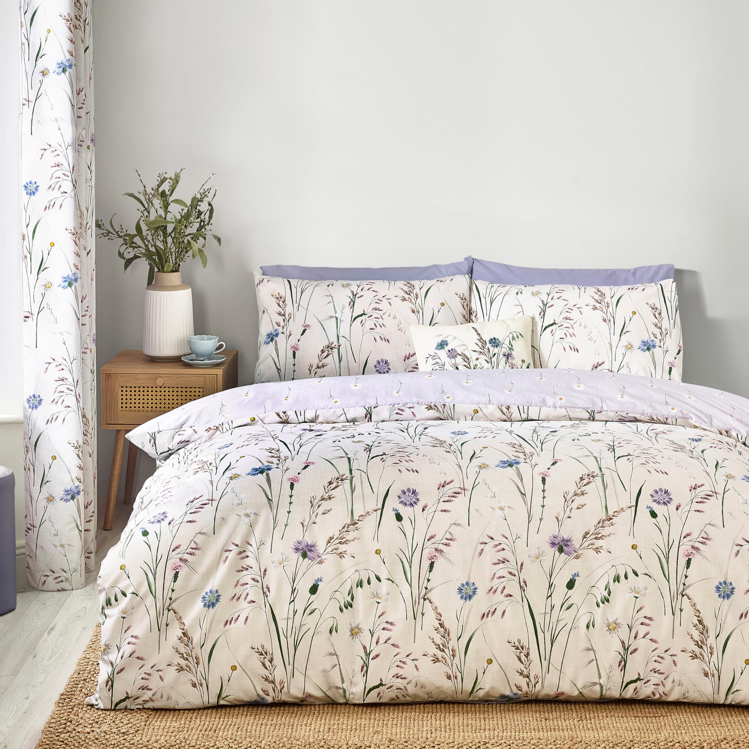 Catherine Lansfield Grasmere Floral Reversible King Duvet Cover Set with Pillowcases Lilac