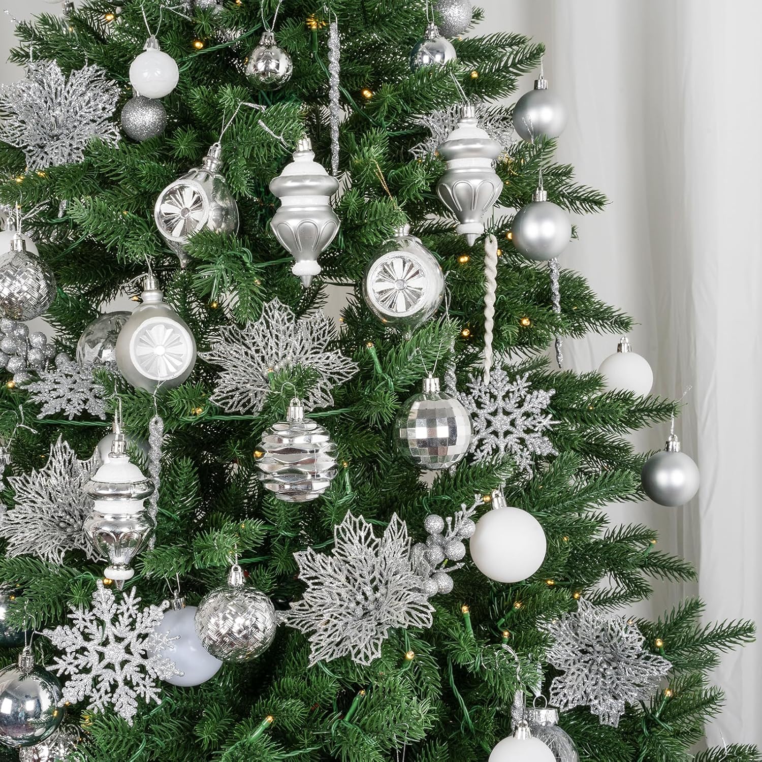 XmasExp 99-Pack Christmas Ball Ornaments Assorted Shatterproof Christmas Tree Decorations with Hand-held Gift Package for Xmas Tree,Home,Party(Silver-White)