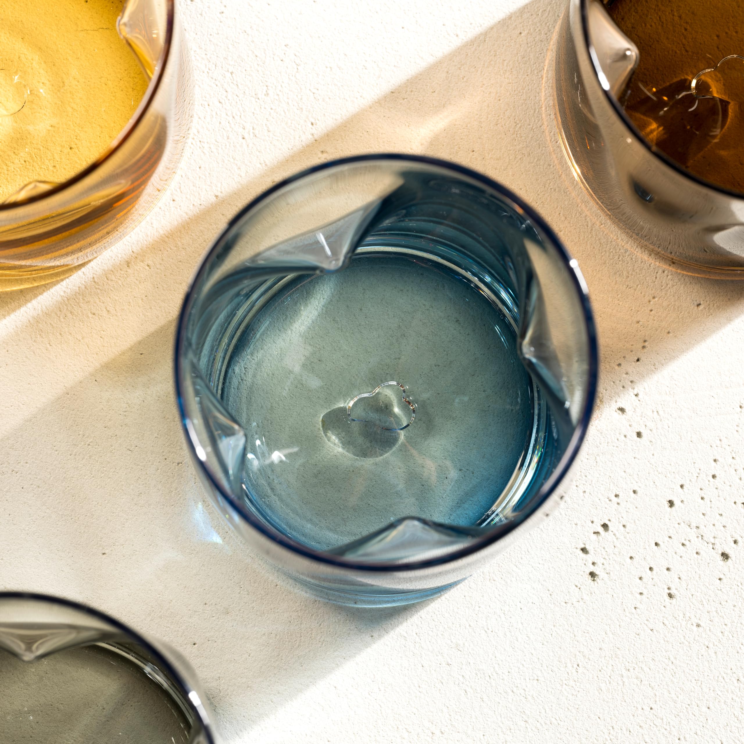 LEONARDO HOME VESUVIO Trinkglas • 4 Stück • 4 Farbgläser • Blaseneinschlüsse • Strukturoptik • Charakterstark • Getränkeglas • Wasserbecher • Softdrinks • Spülmaschinengeeignet • 300 ml • 077373