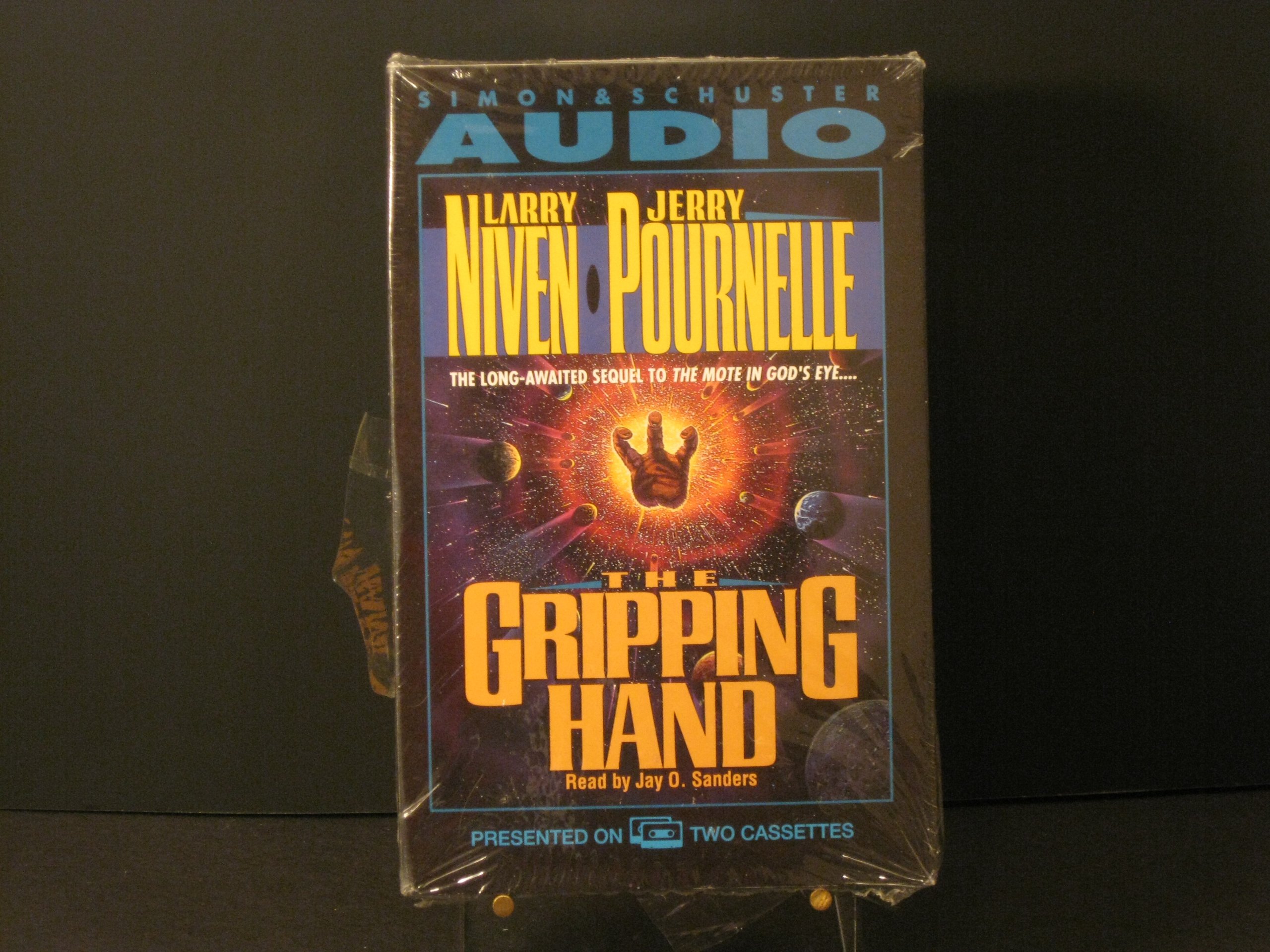 Cover of The Gripping Hand (abridged)