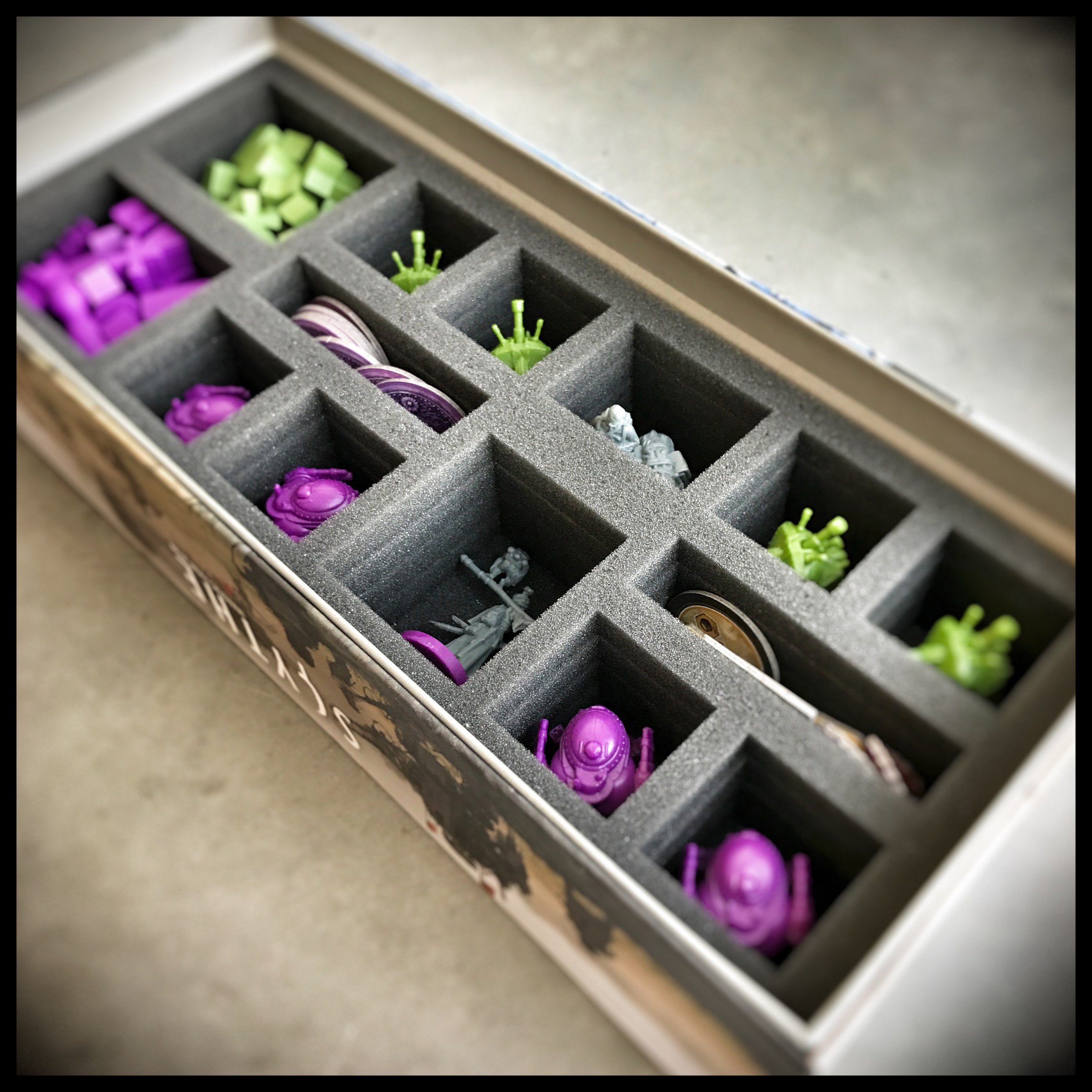 Amazon.co.jp: サイズ 大鎌戦役 ボードゲーム用フォームトレイ 拡張用