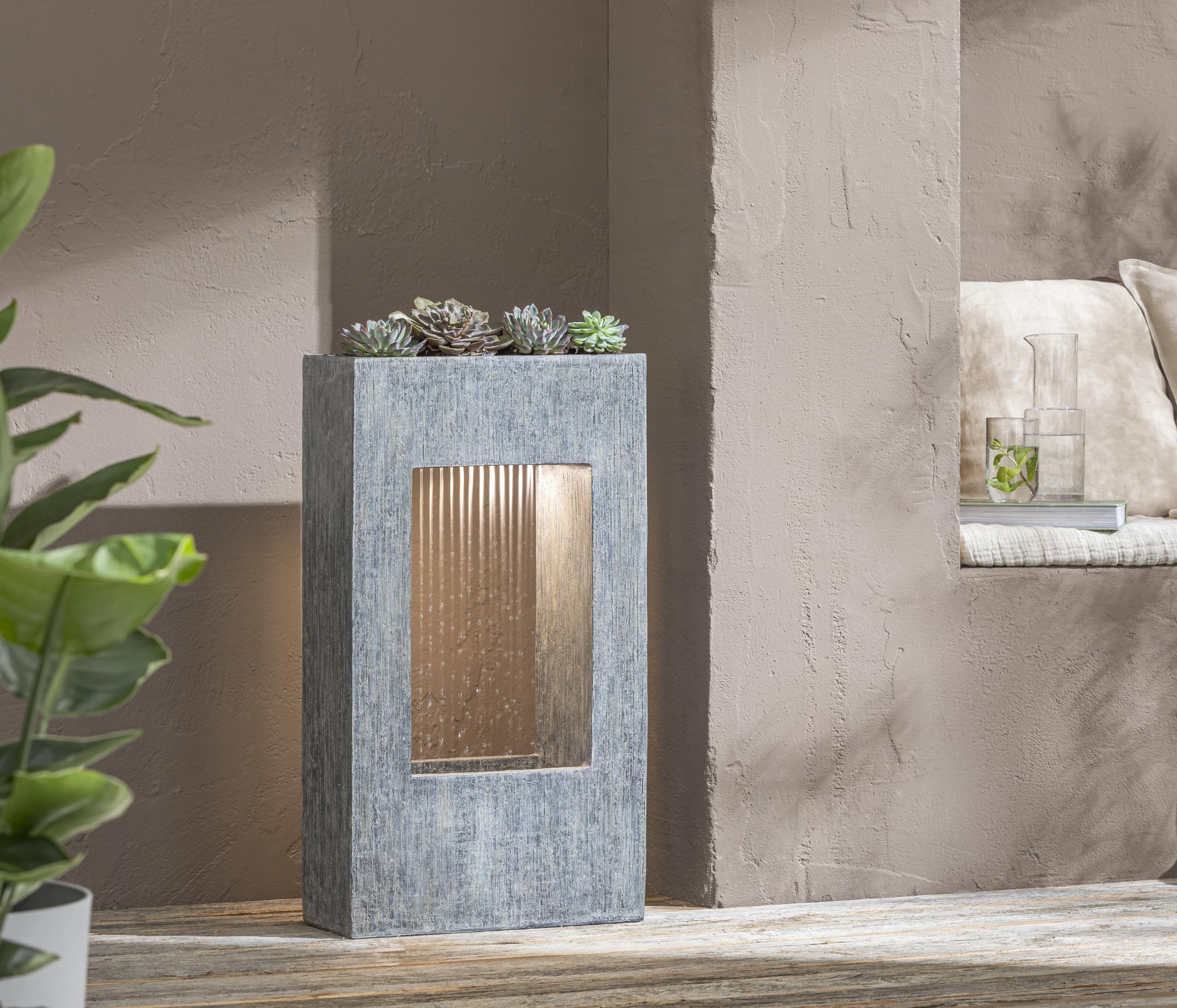 Dehner Vigo Fontaine de Jardin Solaire résistante au Gel avec éclairage LED 77,9 x 43,6 x 20,6 cm polyrésine Grise
