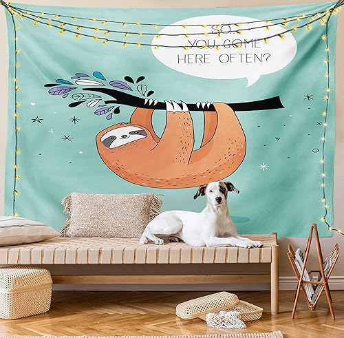 Vista 8 de Ambesonne Tapiz de animales, diseño de dibujos animados, estampado de perezoso con palabras coquetas para que vengas aquí a menudo, imagen