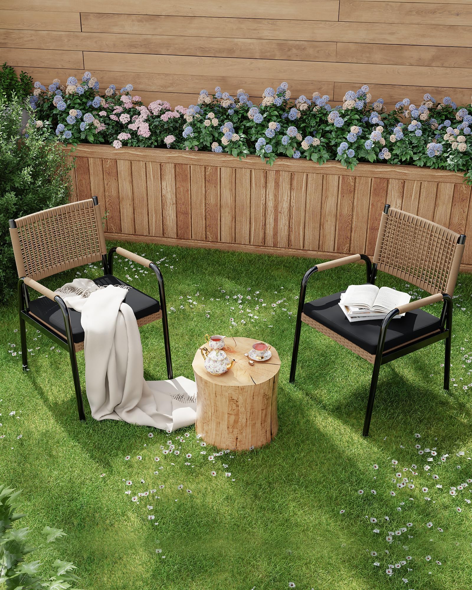 Chaise de jardin design Garvee en rotin et métal | Fauteuil élégant avec coussin