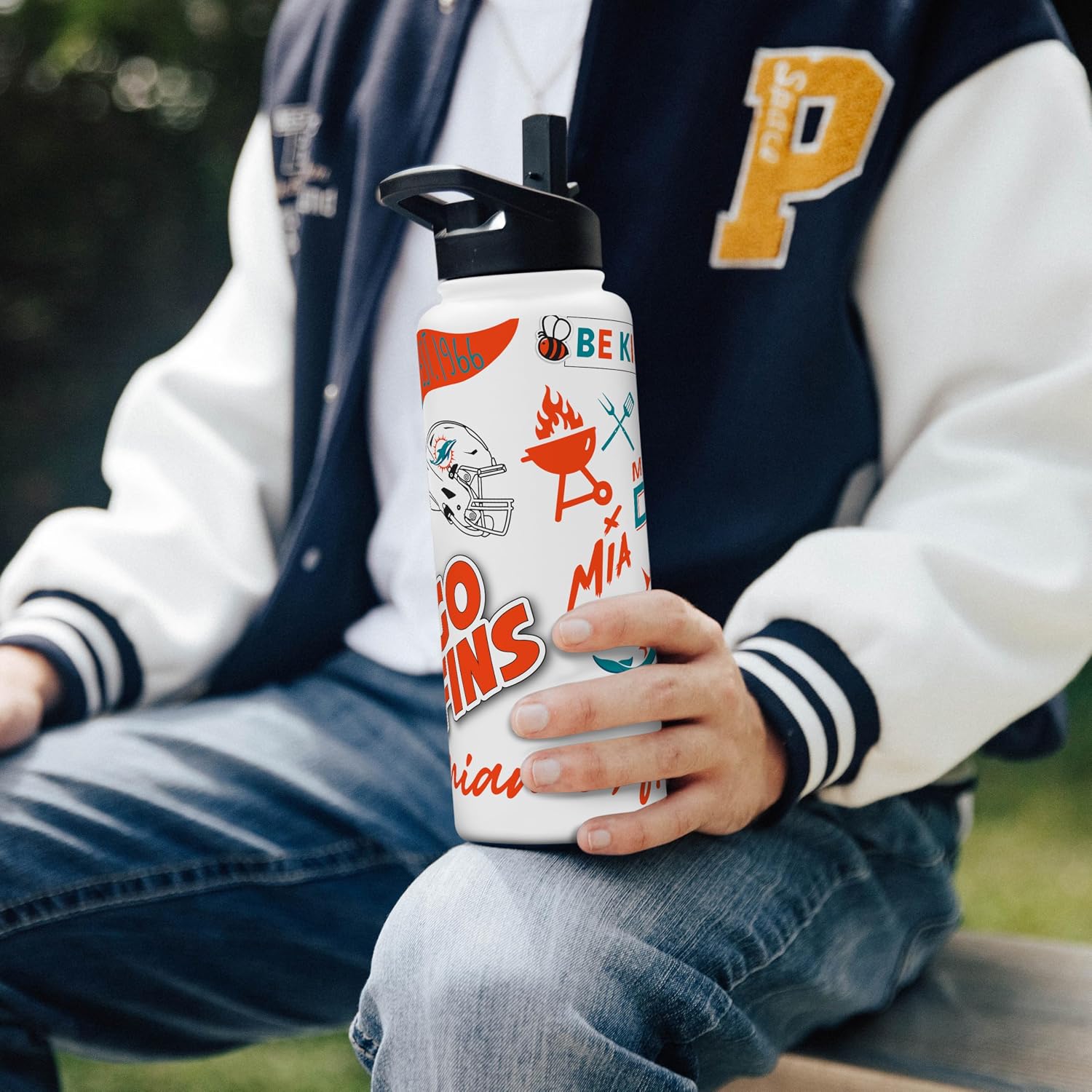 FANMATS NFL 34 oz Quencher Tumbler — Stainlees Steel | 34 Fluid Ounces | Native Design | Built-In Straw