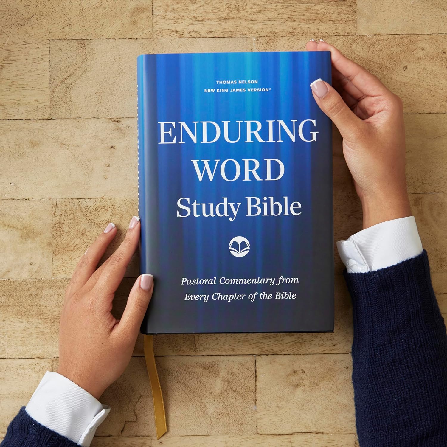 Enduring Word Study Bible: Pastoral Commentary from Every Chapter of the Bible (NKJV, Hardcover, Red Letter, Comfort Print)