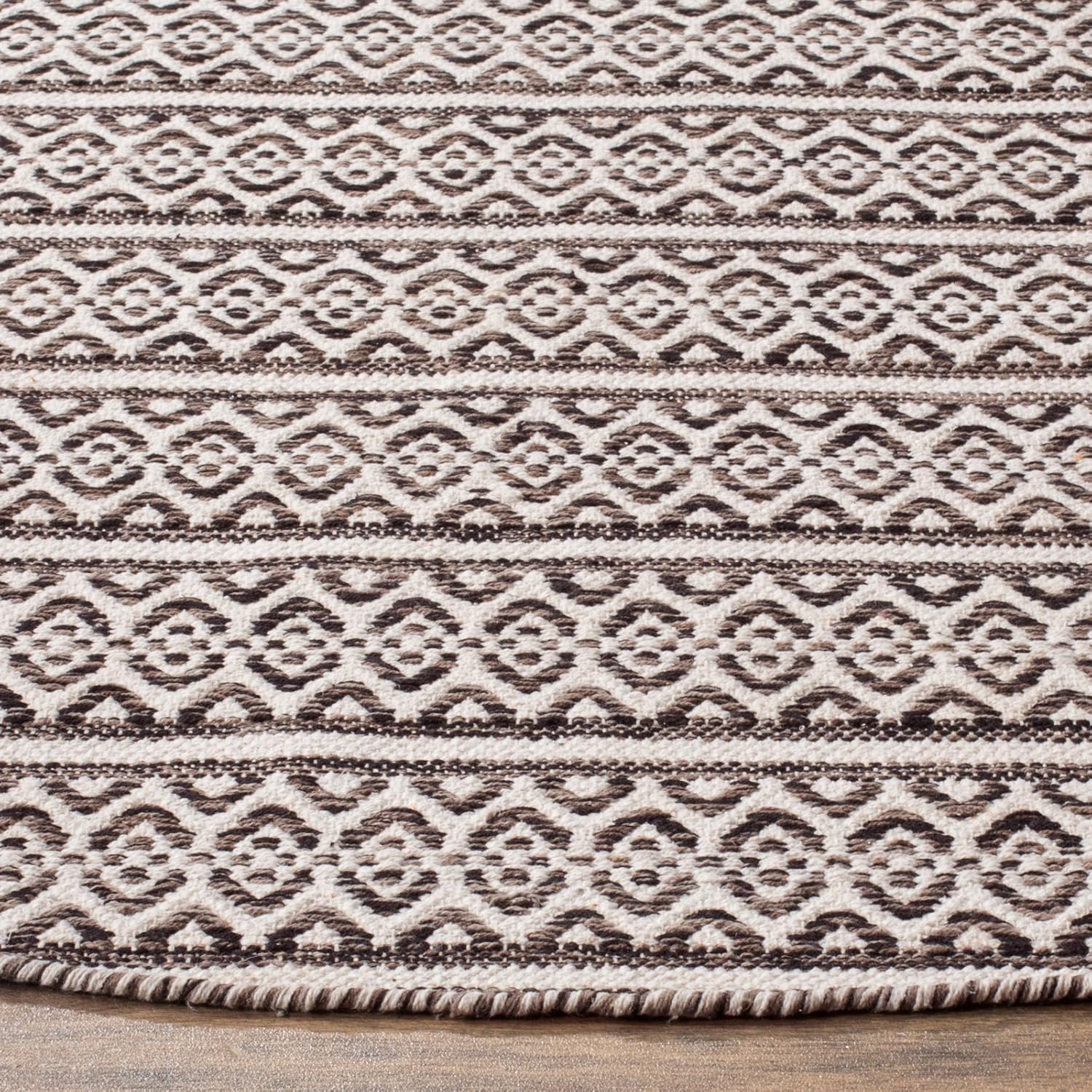 Ivory and Grey 6' x 9' Handwoven Cotton Area Rug