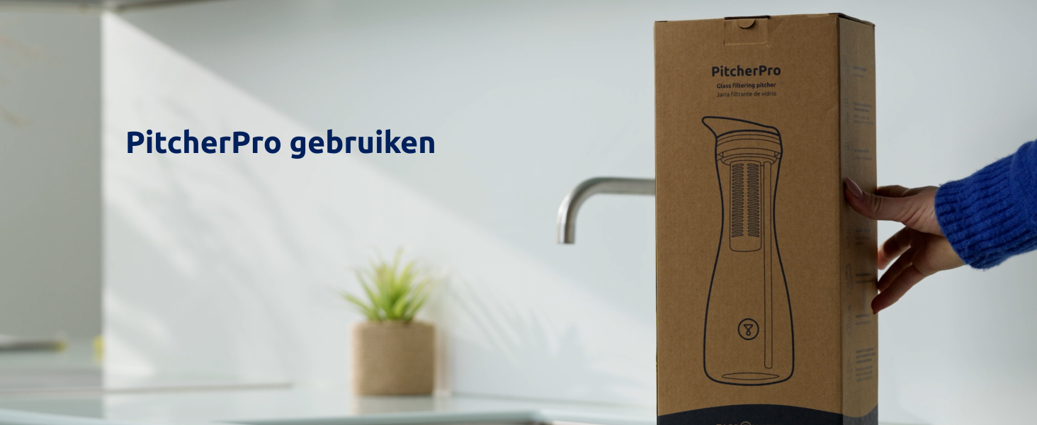 Tappwater PitcherPro SMR Premium Waterfiltratiekan - 1,45L glazen waterkan, directe filtratie met toegevoegde essentiële mineralen, verwijdert kalk en 60 stoffen, stijlvol ontwerp