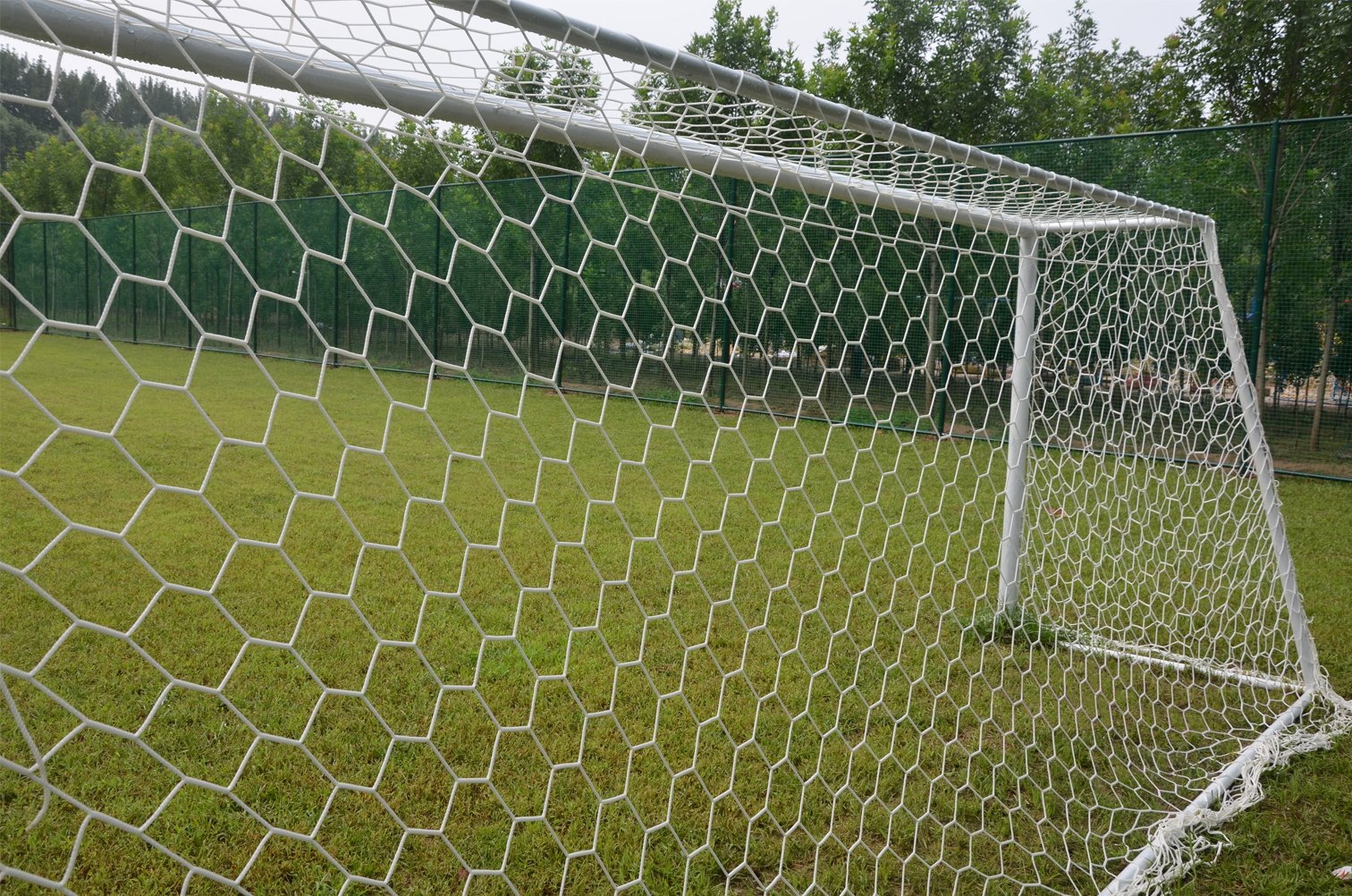 Aoneky Filet de Football 7,3x2,4M Maille Hexagone Corde Polyester 4mm Soccer Net Rechange