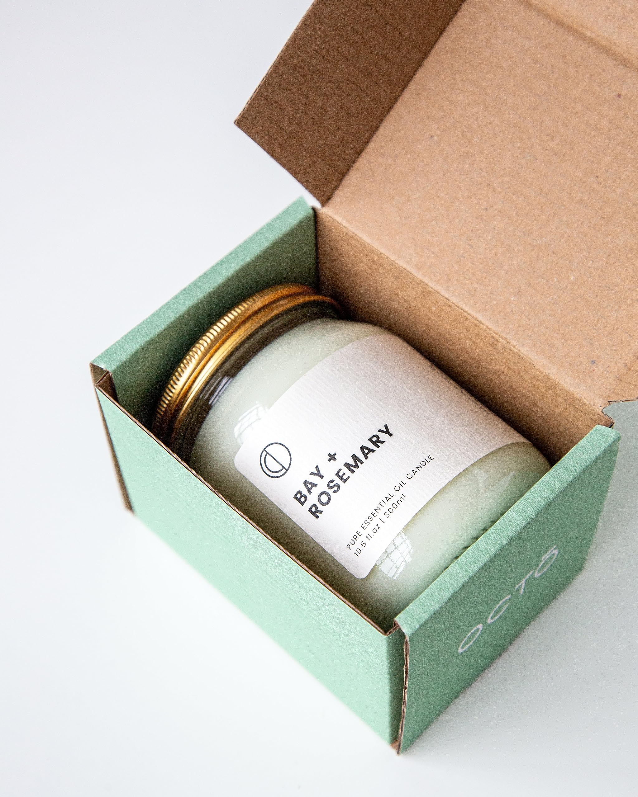 OCTŌ Bergamot Candle 300ml, White, 10.5oz - Image 3
