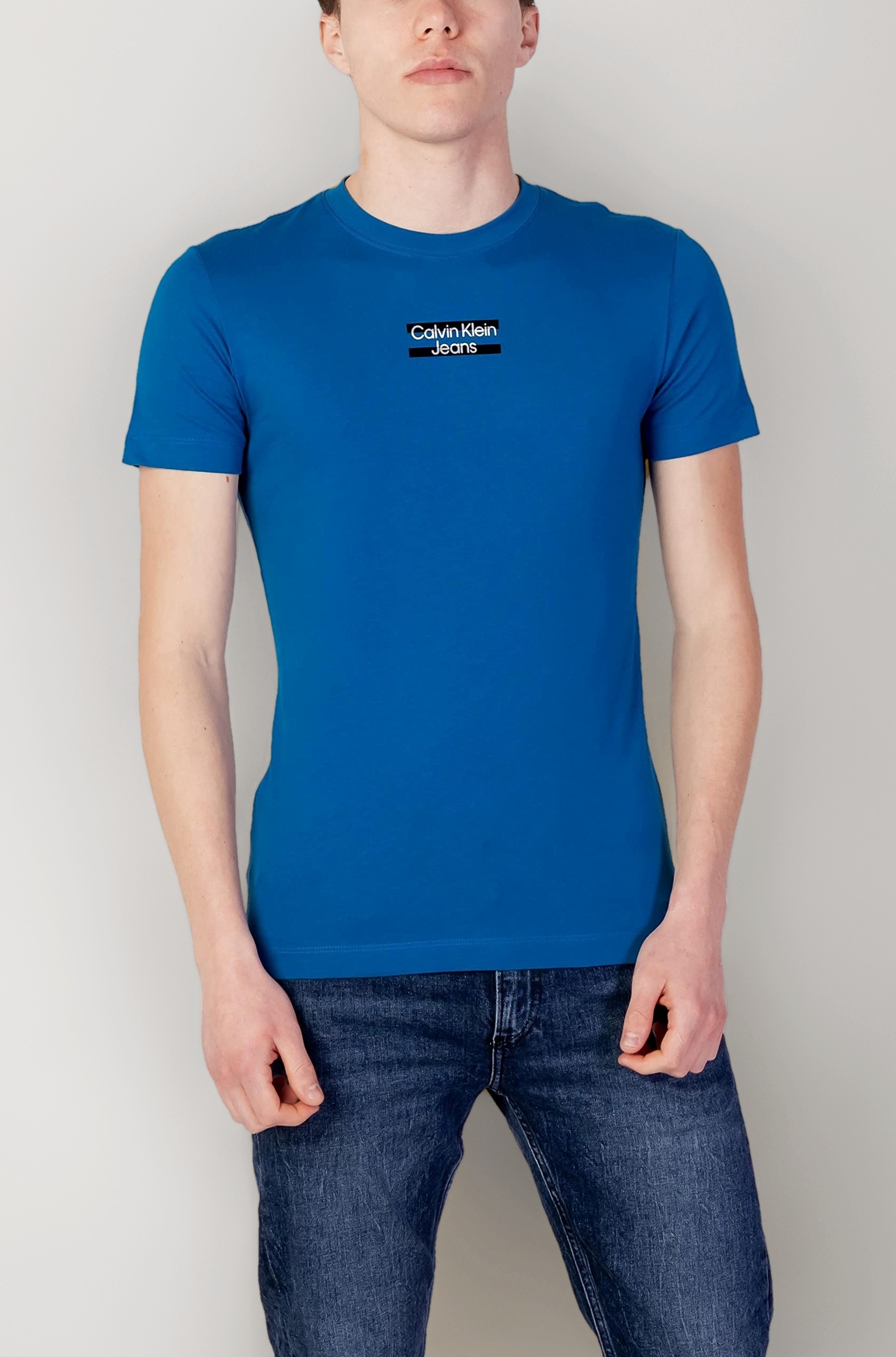 Men's Solid Slim Fit T-Shirt
