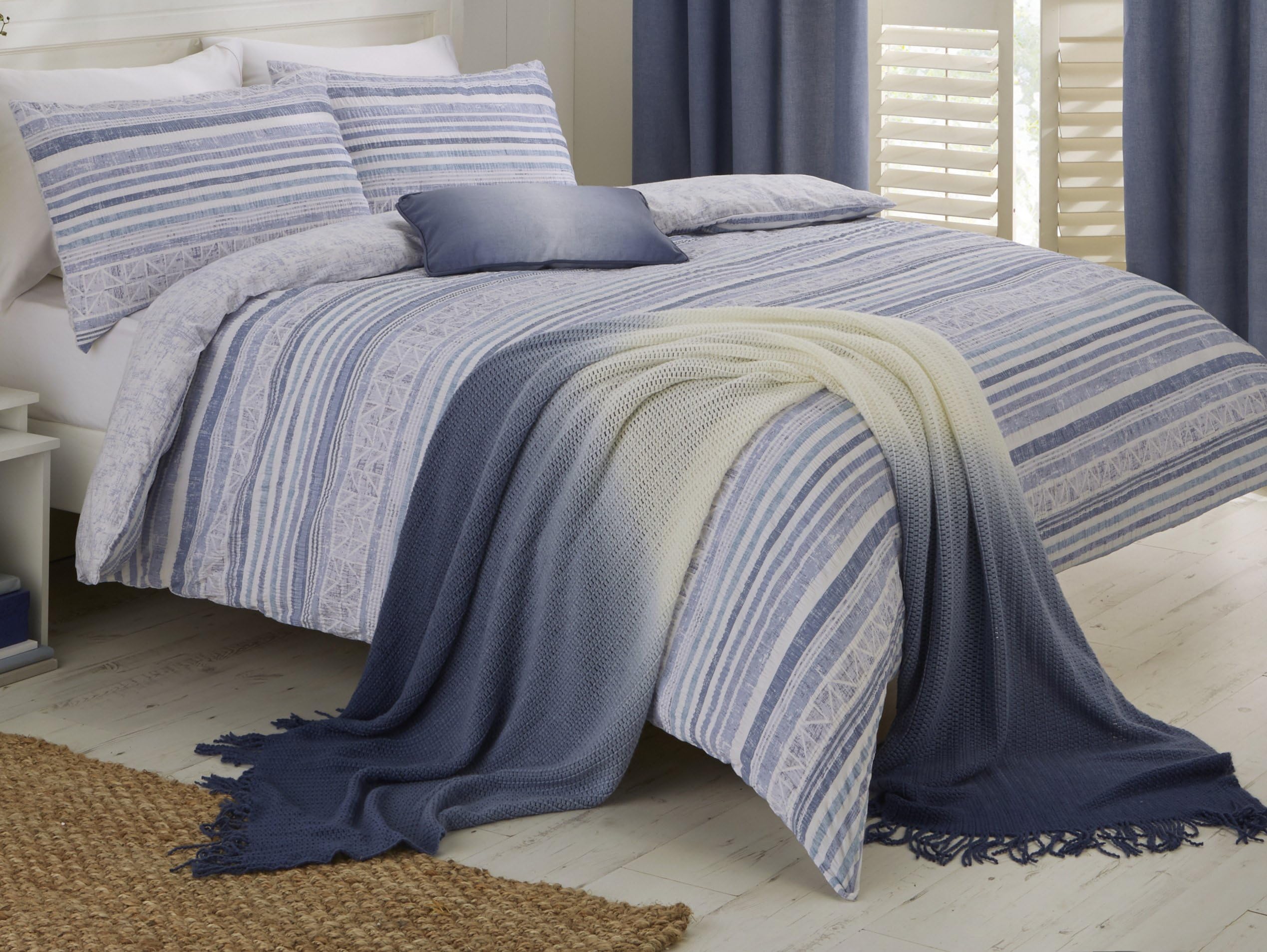 Hadlow - Easy Care Duvet Cover Set - Super King, Blue
