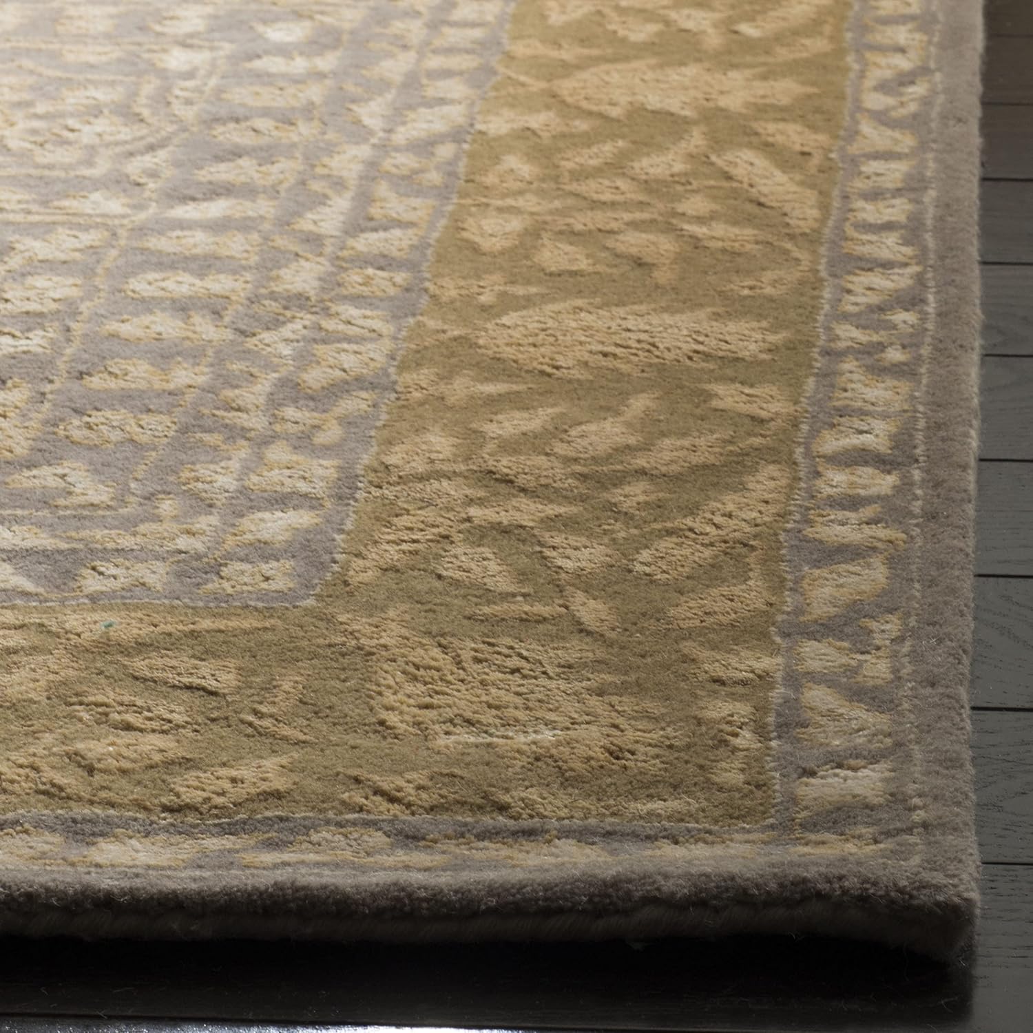 SAFAVIEH Silk Road Collection Runner Rug - 2'6" x 12', Beige & Light Gold, Handmade Traditional Wool, Ideal for High Traffic Areas in Living Room, Bedroom (SKR214A)