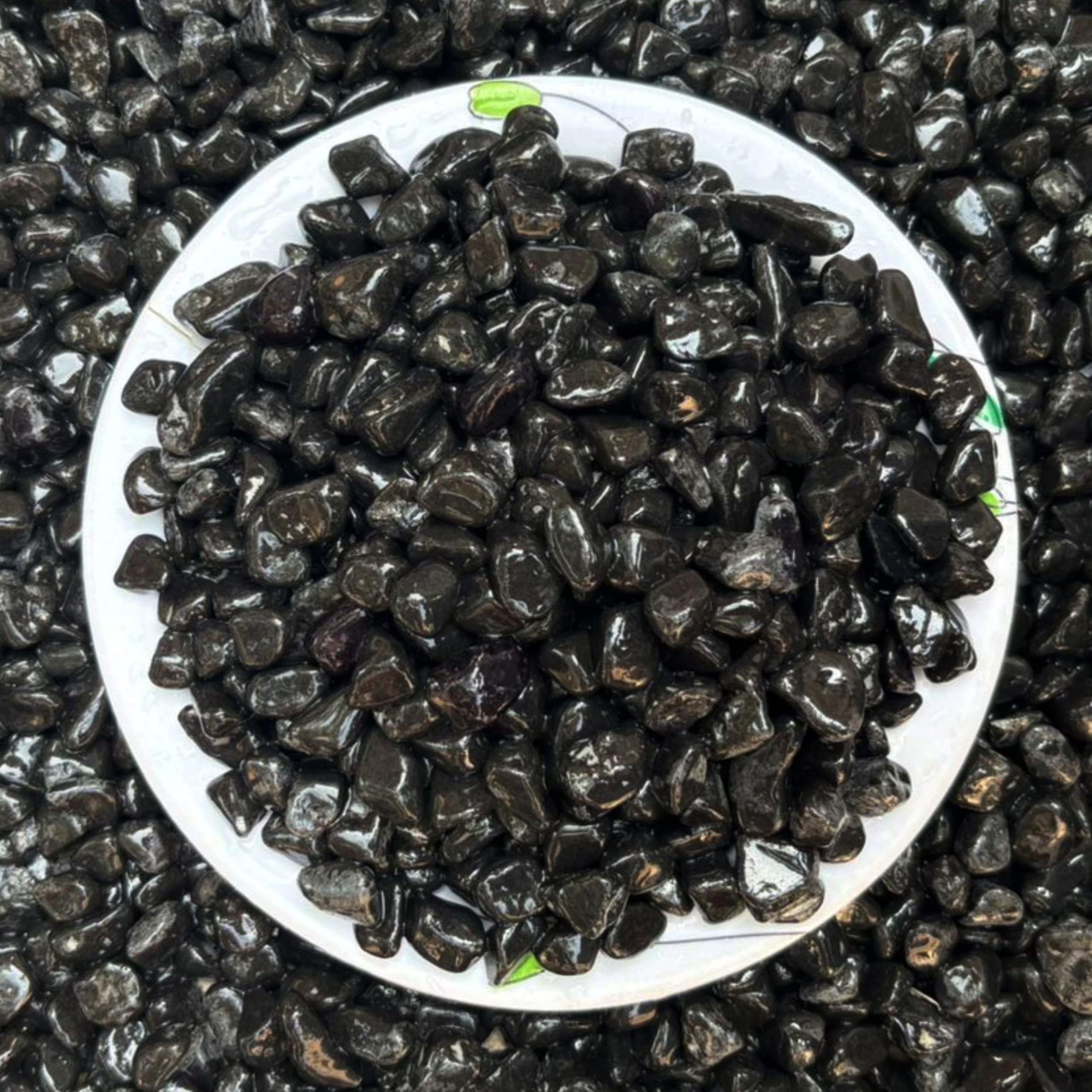 Foodie Puppies Decorative Small Stones River Rock Unplanted Substrate for Garden/Lawn/Aquarium Decoration, Aquarium Fish Tank, Garden (2.5 Kg) (Black)