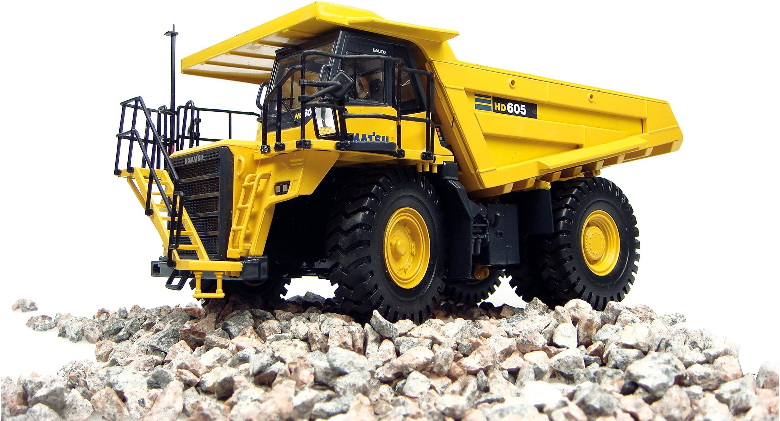 Universal Hobbies Komatsu HD605 Highway Dump Truck, 1:50 Scale, Diecast Construction Model, Collectible Replica UH8109