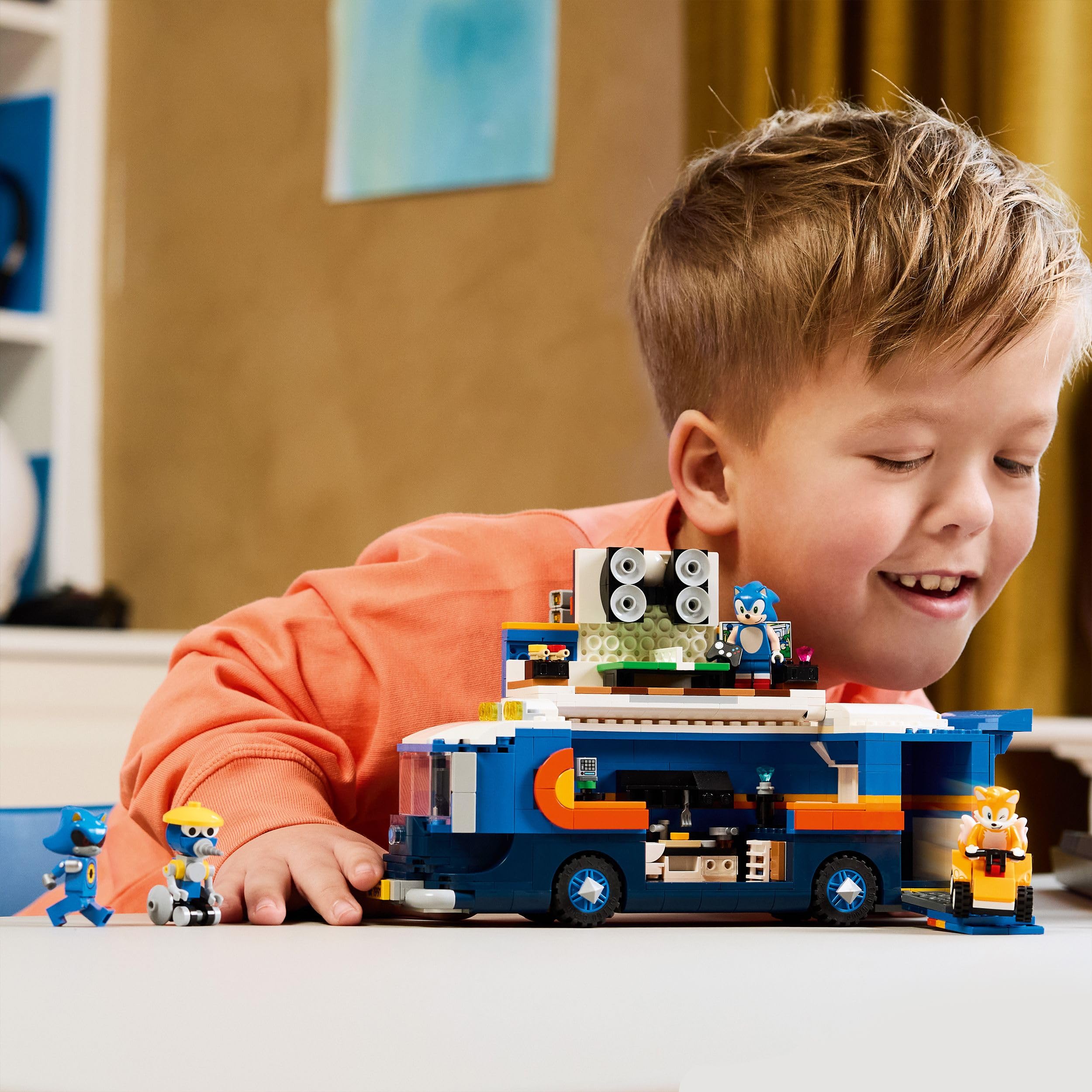 LEGO Sonic the Hedgehog Team Sonic Command Truck Toy - Interactive Set with an ATV Car & 5 Figures incl. Tails - Gift for 8+ Year Old Boys, Girls & Gaming Fans - 77006 | Set interattivo, auto ATV e 5 figure incl. Code, giocattolo da costruzione, regalo pe