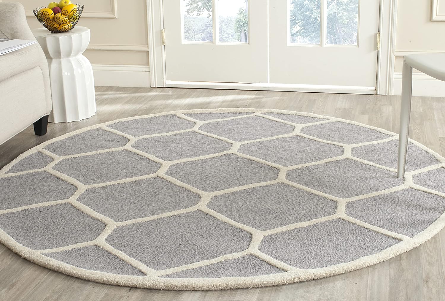 SAFAVIEH Cambridge Collection Accent Rug - 2'6" x 4', Navy Blue & Ivory, Handmade Moroccan Trellis Wool, Ideal for High Traffic Areas in Entryway, Living Room, Bedroom (CAM144G)