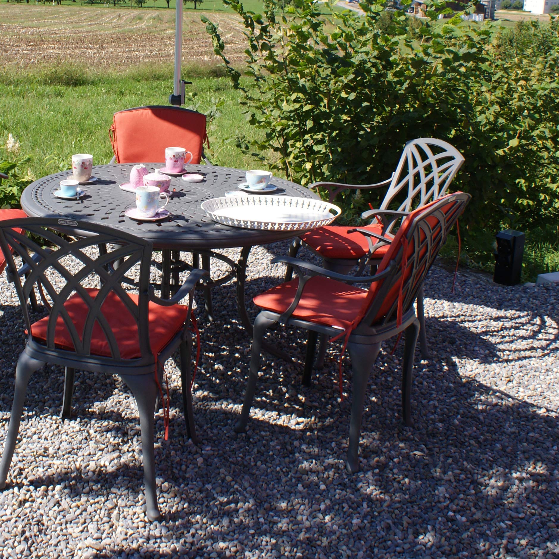 Salon De Jardin Lazy Susan - Table Ronde 120 Cm En Aluminium Bronze + 4 Chaises Roses Avec Coussins Terracotta - 4