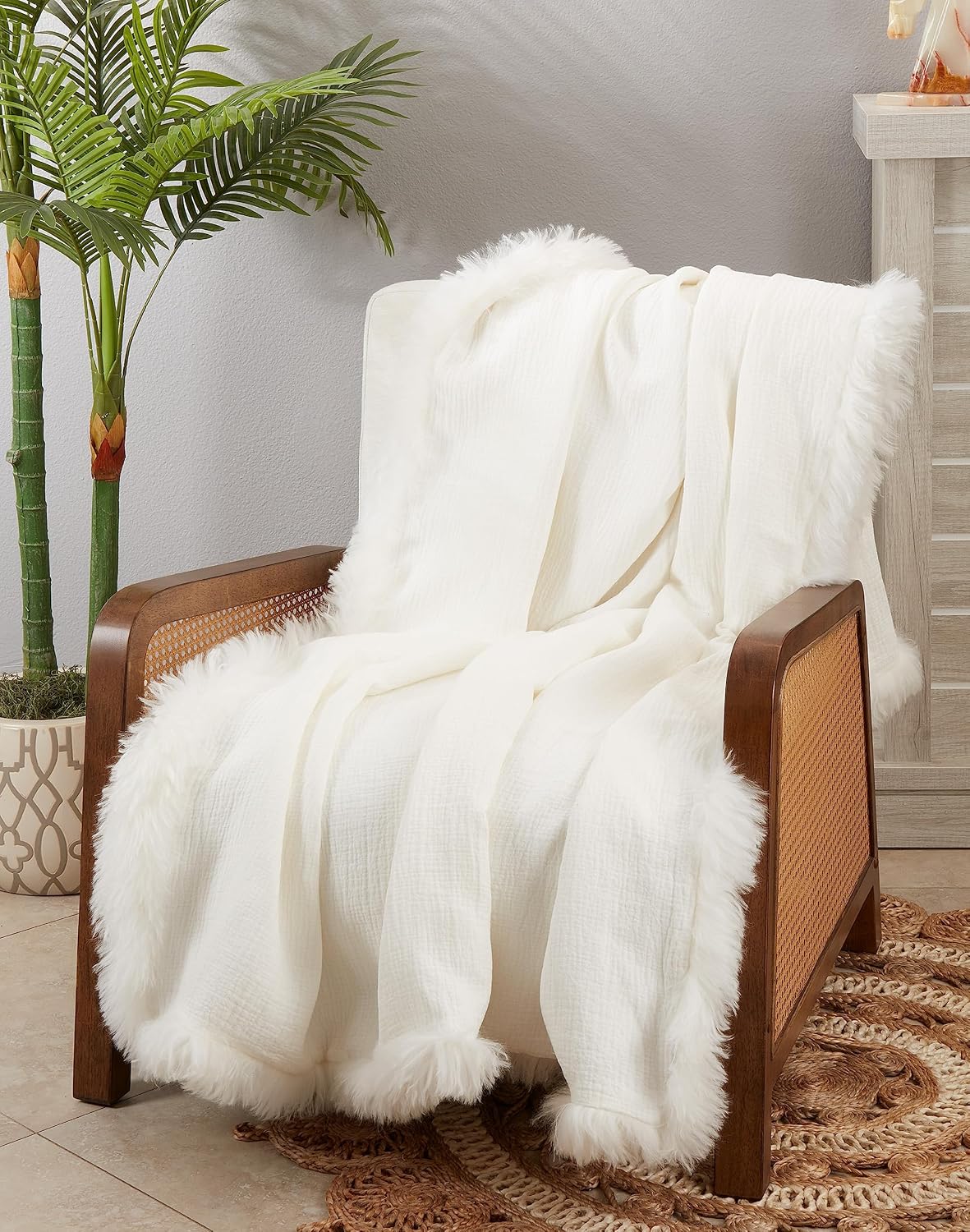 SARO LIFESTYLE Cozy Lamb Fur Edge Linen Throw Blanket