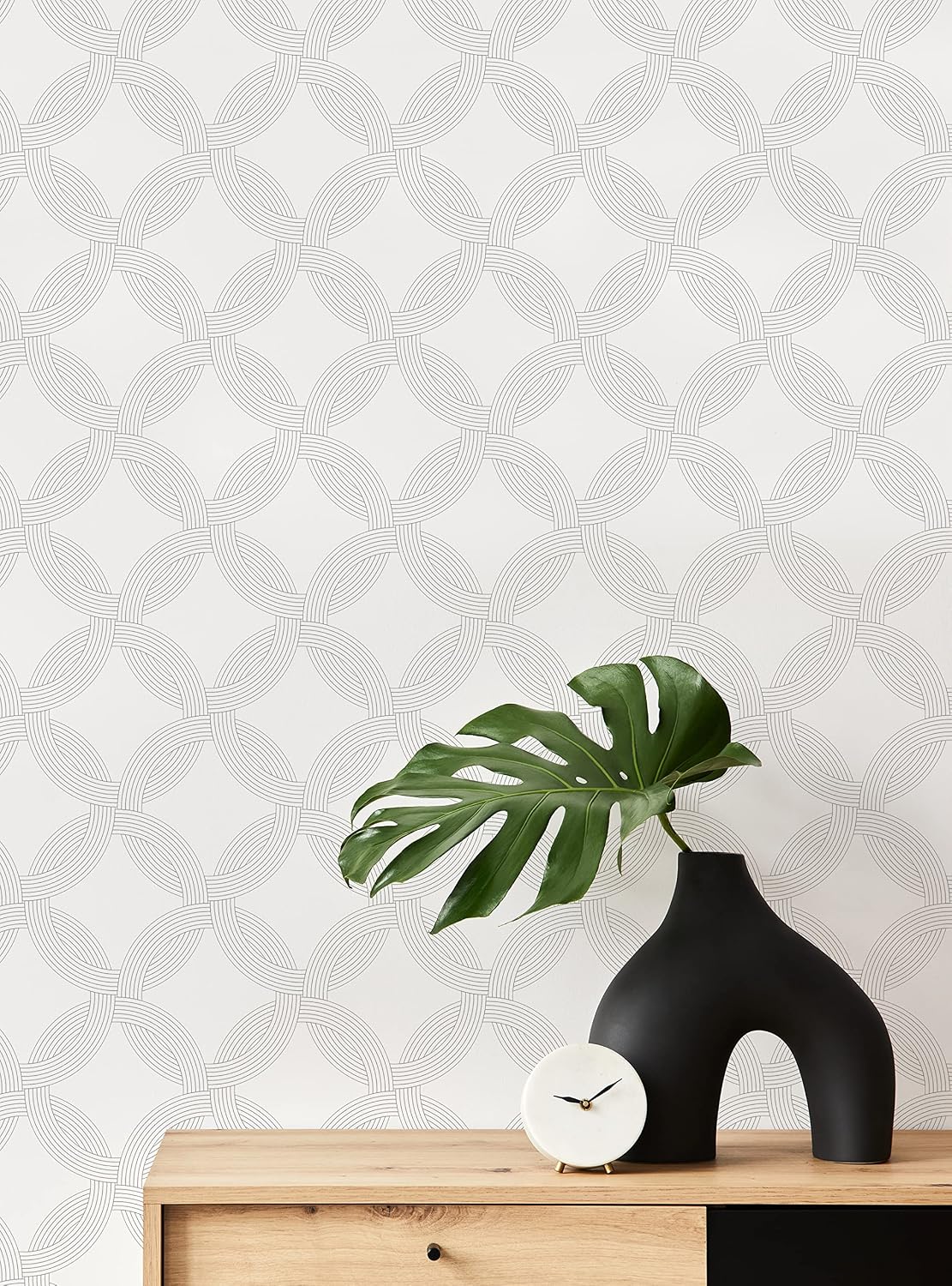 Simple Shapes Interlocking Rings Peel and Stick Wallpaper (Grey, 6 Sheet Pack - 2x9 Feet)