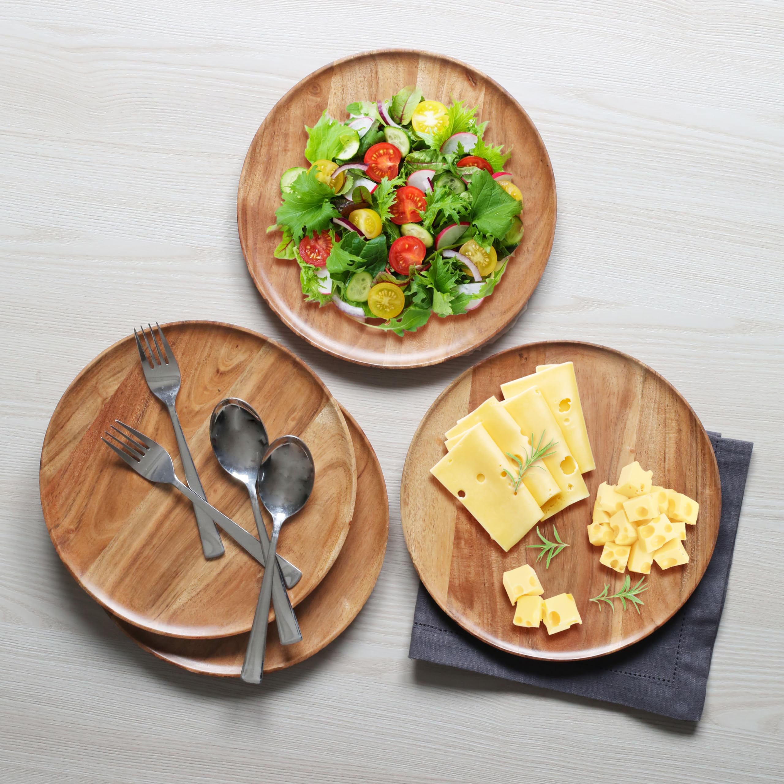 Lightnpro Acacia Round Wooden Charger Plates - Appetizer Plates, Centerpiece Tableware, Service Plates for Salad, Sandwiches, Burgers, Dinner, Lunch, Weddings, Catering - Set of 4, 10 Inch, Natural