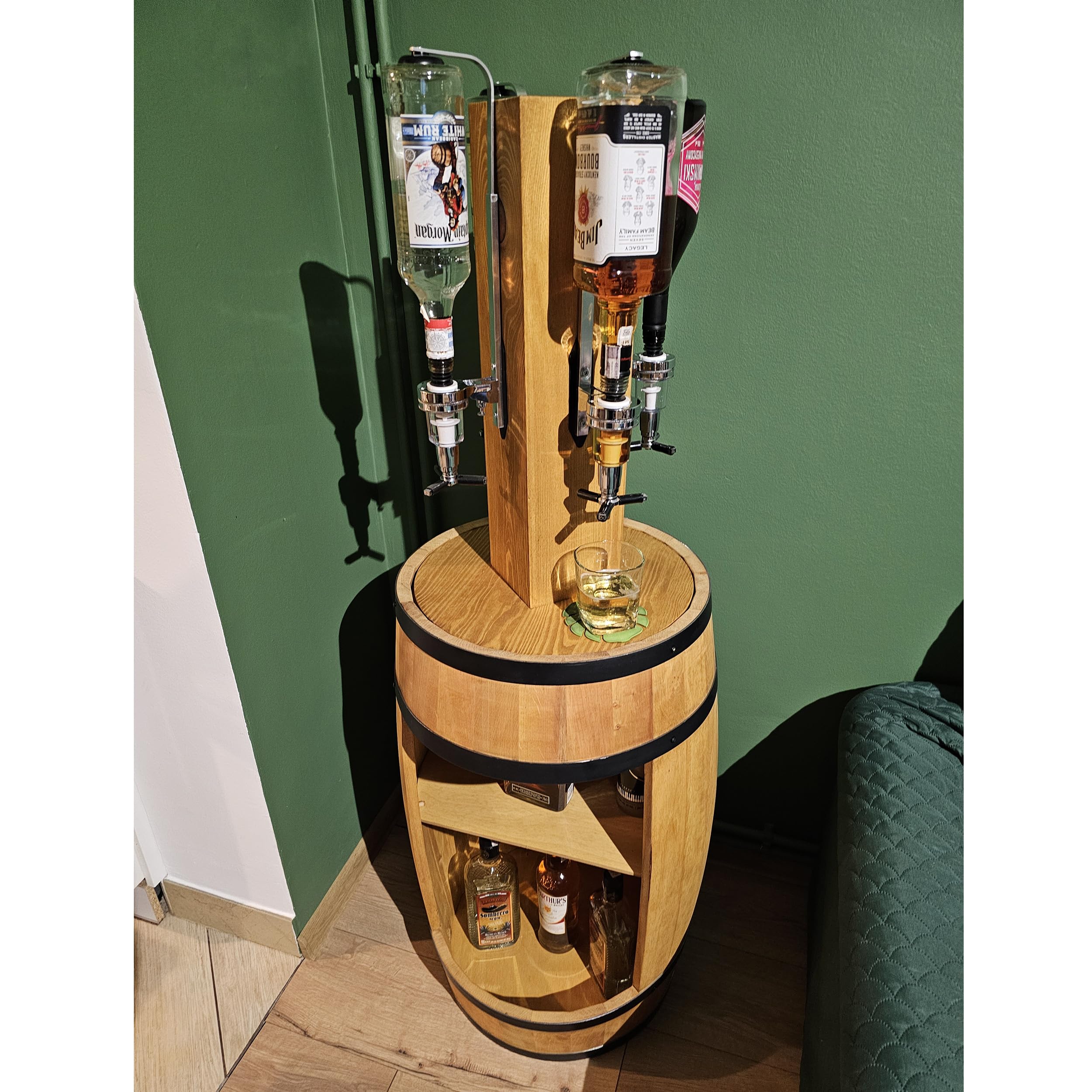 CREATIVE COOPER Juego de un barril de vino de madera con estante y un soporte para alcohol con 4 vertedores de roble