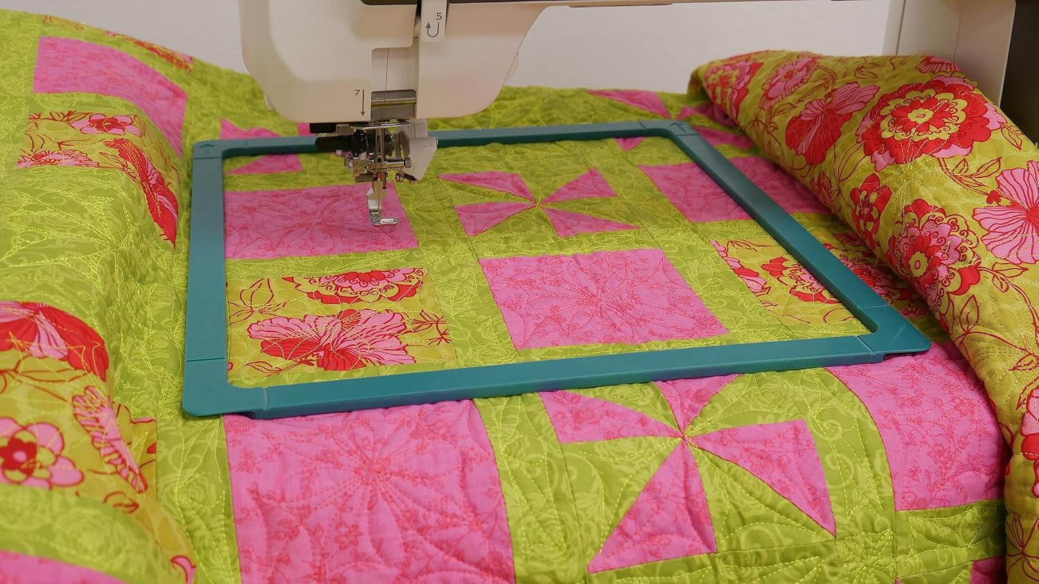 Snap Hoop Monster for Husqvarna Viking/Pfaff (200 x 260mm) Magnetic Embroidery Hoop for Machine Embroidery