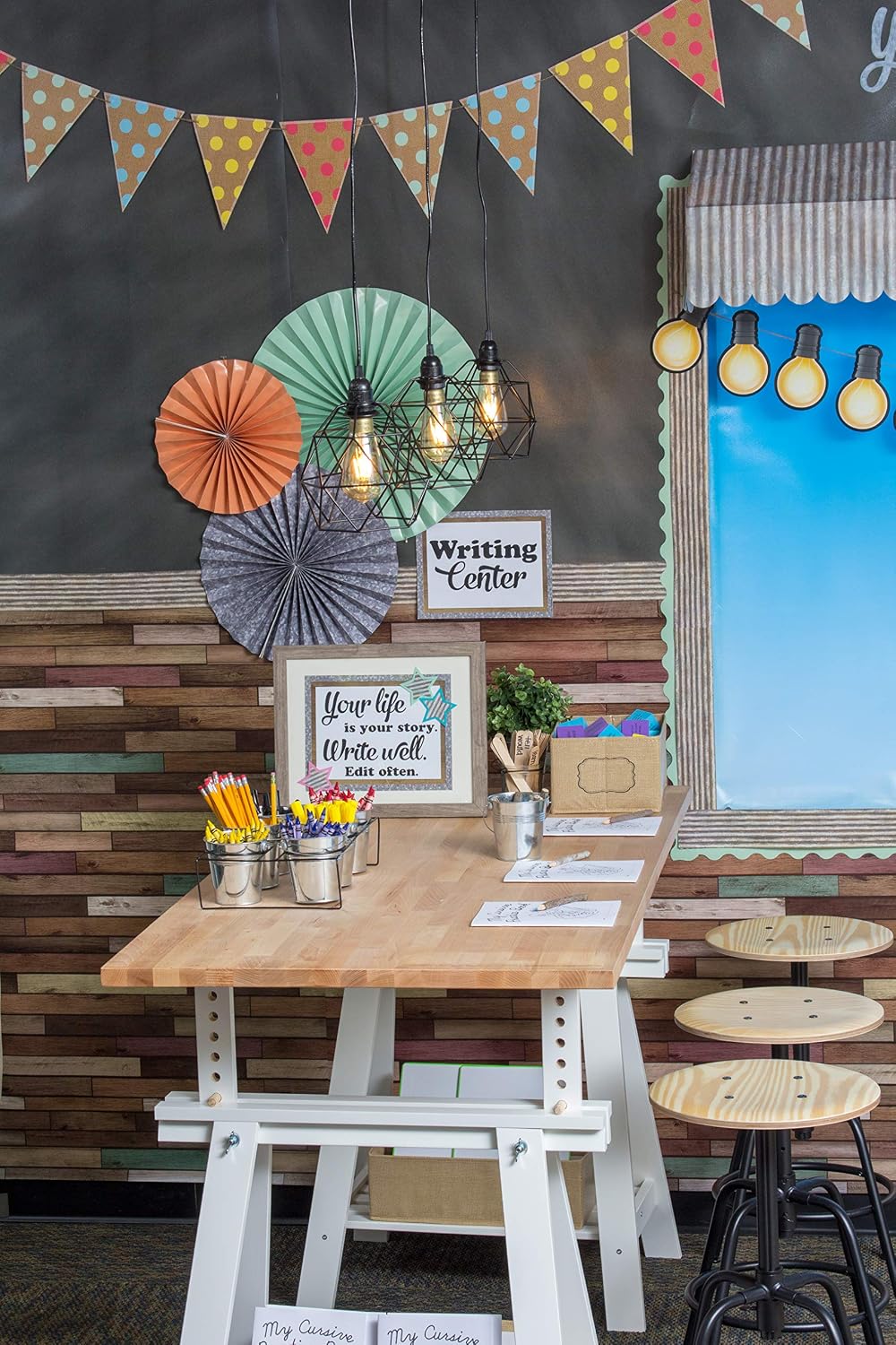 Teacher Created Resources Home Sweet Classroom Hanging Paper Fans (TCR77398)