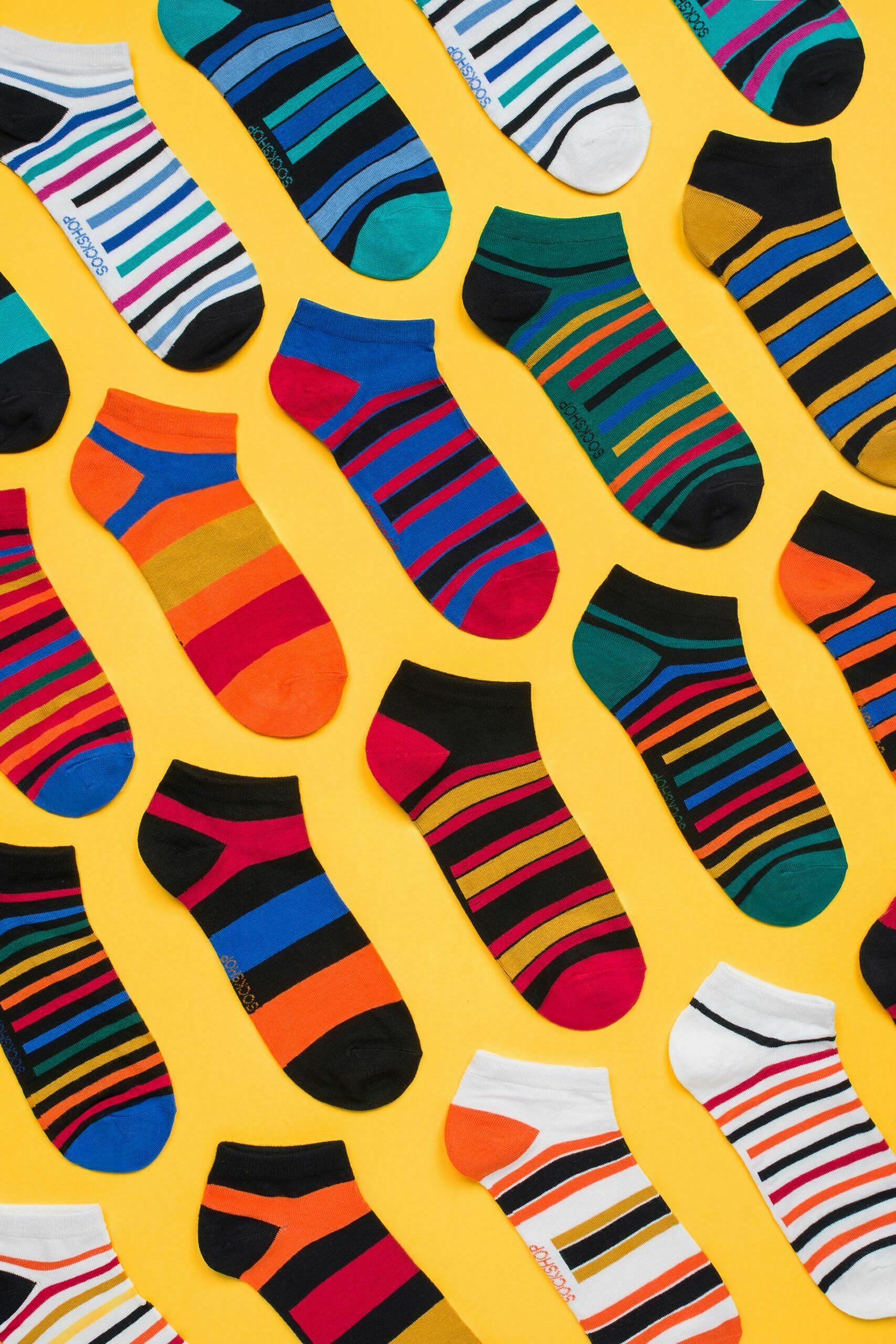 SockShop Męskie bambusowe skarpety treningowe - w paski i gładkie, miękkie, niskie, jasne, kolorowe, oddychające, wielopak 5 w rozmiarze 7-11