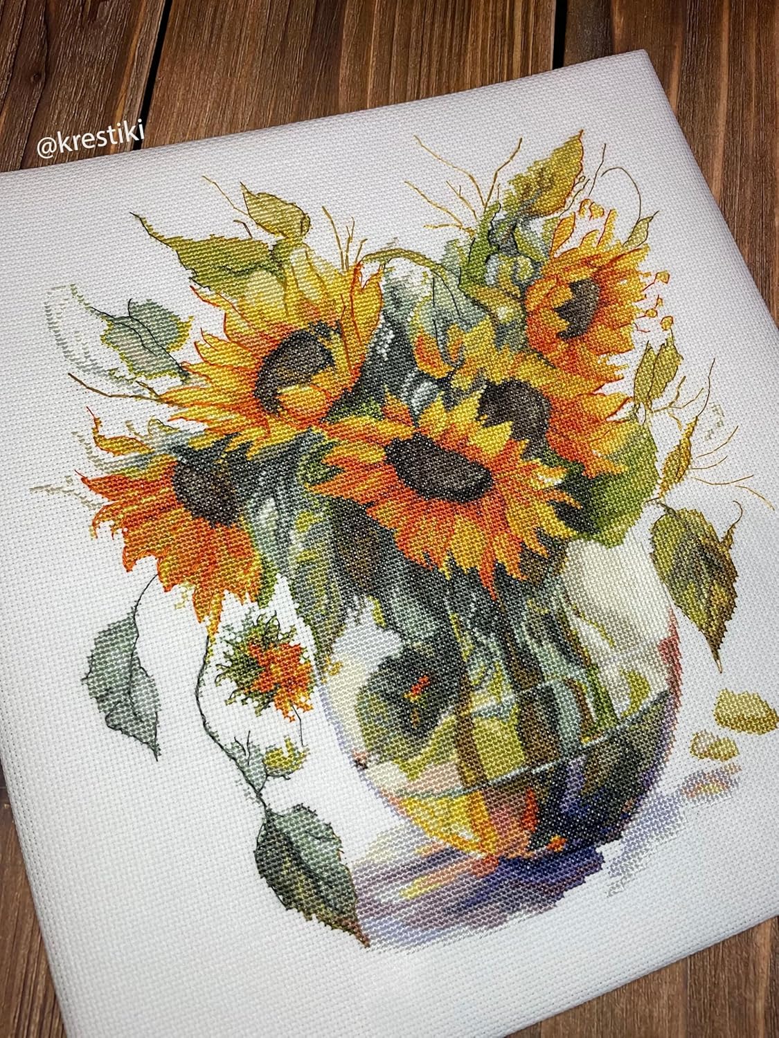 Luca-S Cross Stitch Kit, Vase with Sunflower, Counted Cross Stitch Kit for Adults, Embroidery Kit, B7025