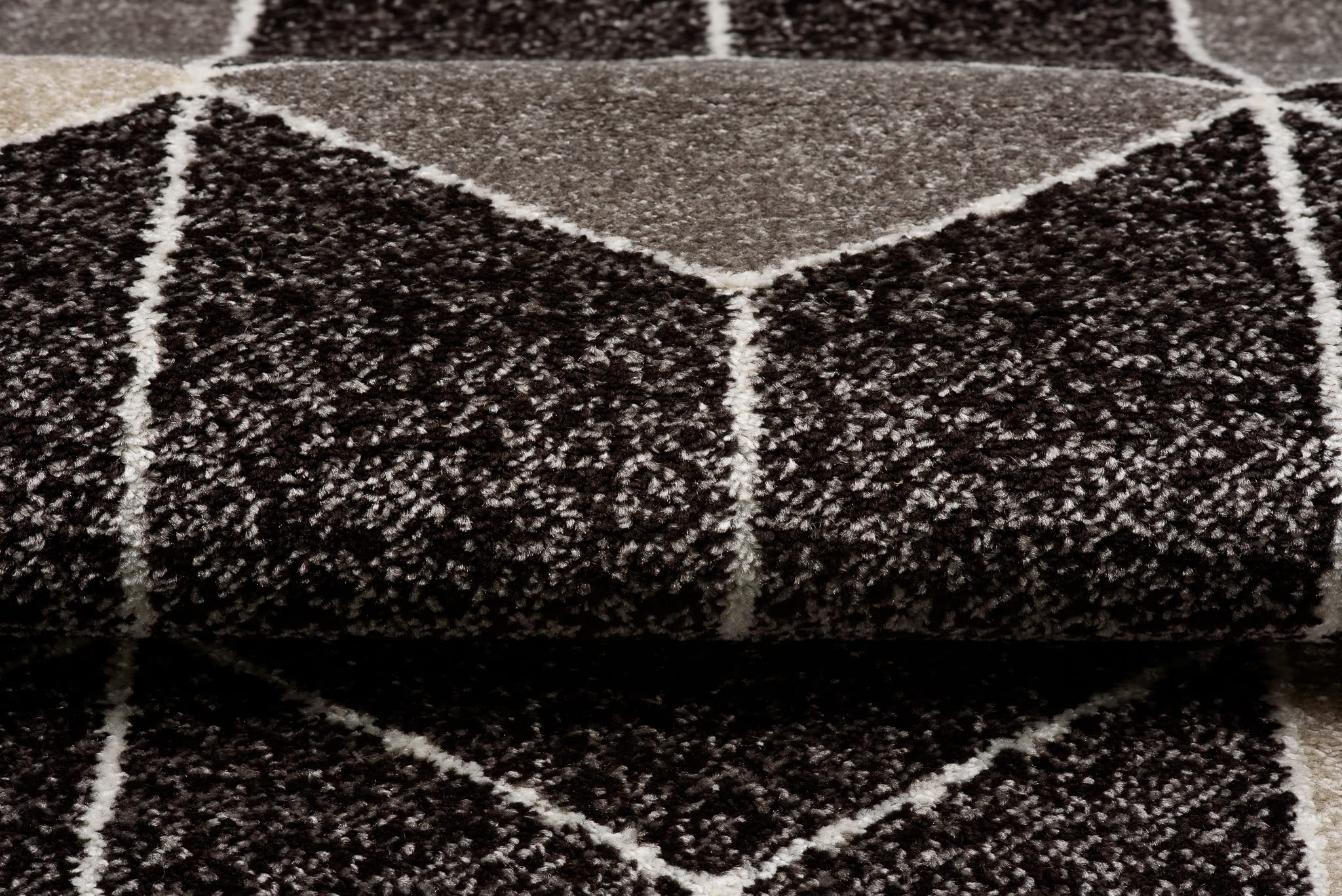 TAPISO Fiesta Dywan z krótkim włosiem, czarny, kremowy, szary, czarny, czworokątny, stożkowy, geometryczny, do sypialni, salonu, nowoczesny design, 180 x 260 cm