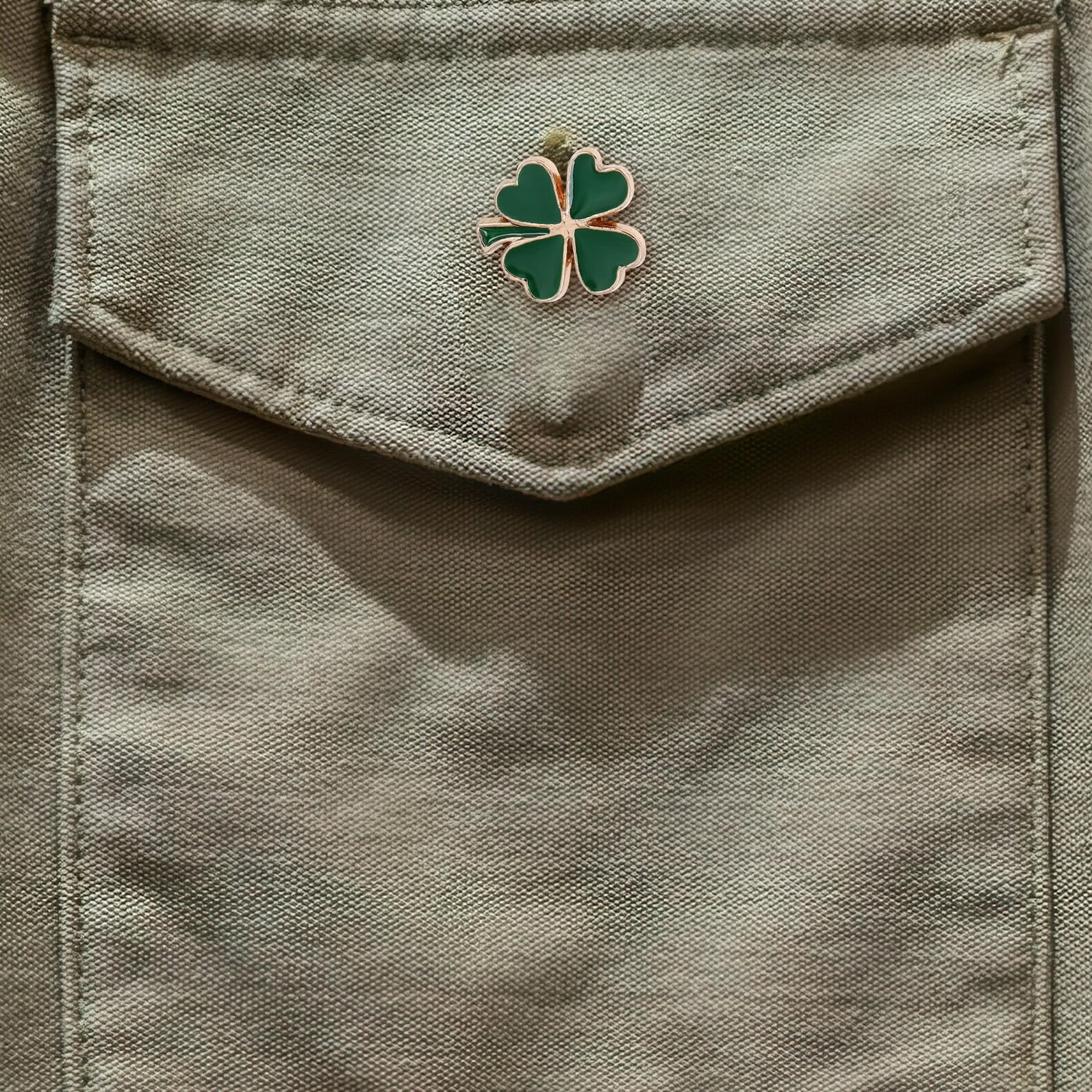 Prendedores Pack de 4 Vintage de Trébol de Cuatro Hojas Esmaltados Verdes Aleación Resistente y Detalle Fino para Fiesta y Regalos en Diversas Ocasiones