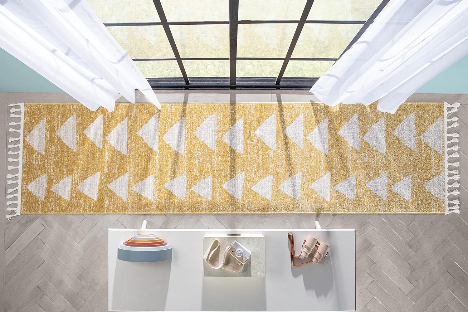 Well Woven Tango Yellow Geometric Triangle Pattern Stain-Resistant Runner Rug (2'7" x 9'10")