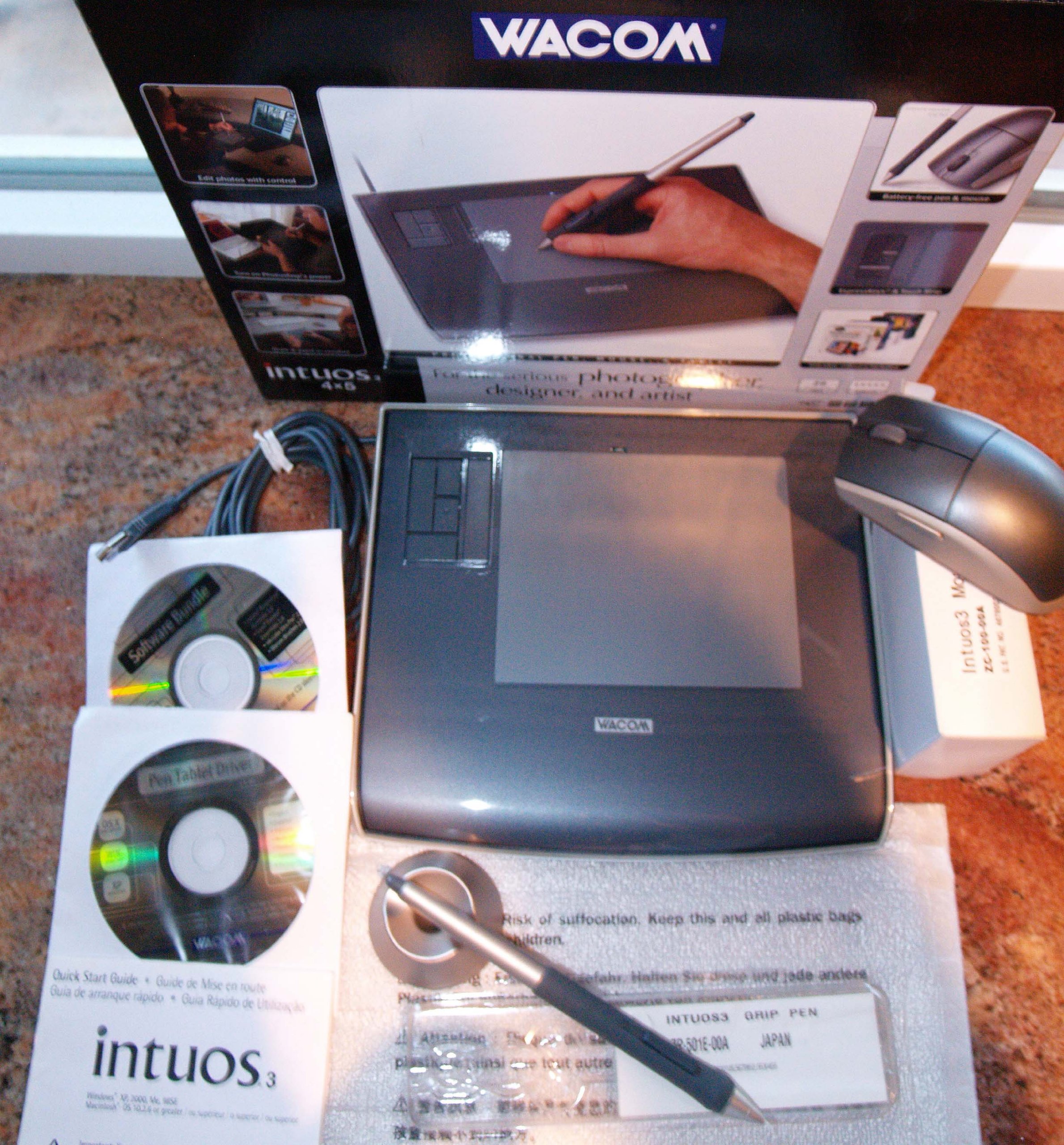 インチュオス3 Amazon.com: Wacom Intuos3 4 x 6-Inch Wide Format Pen Tablet