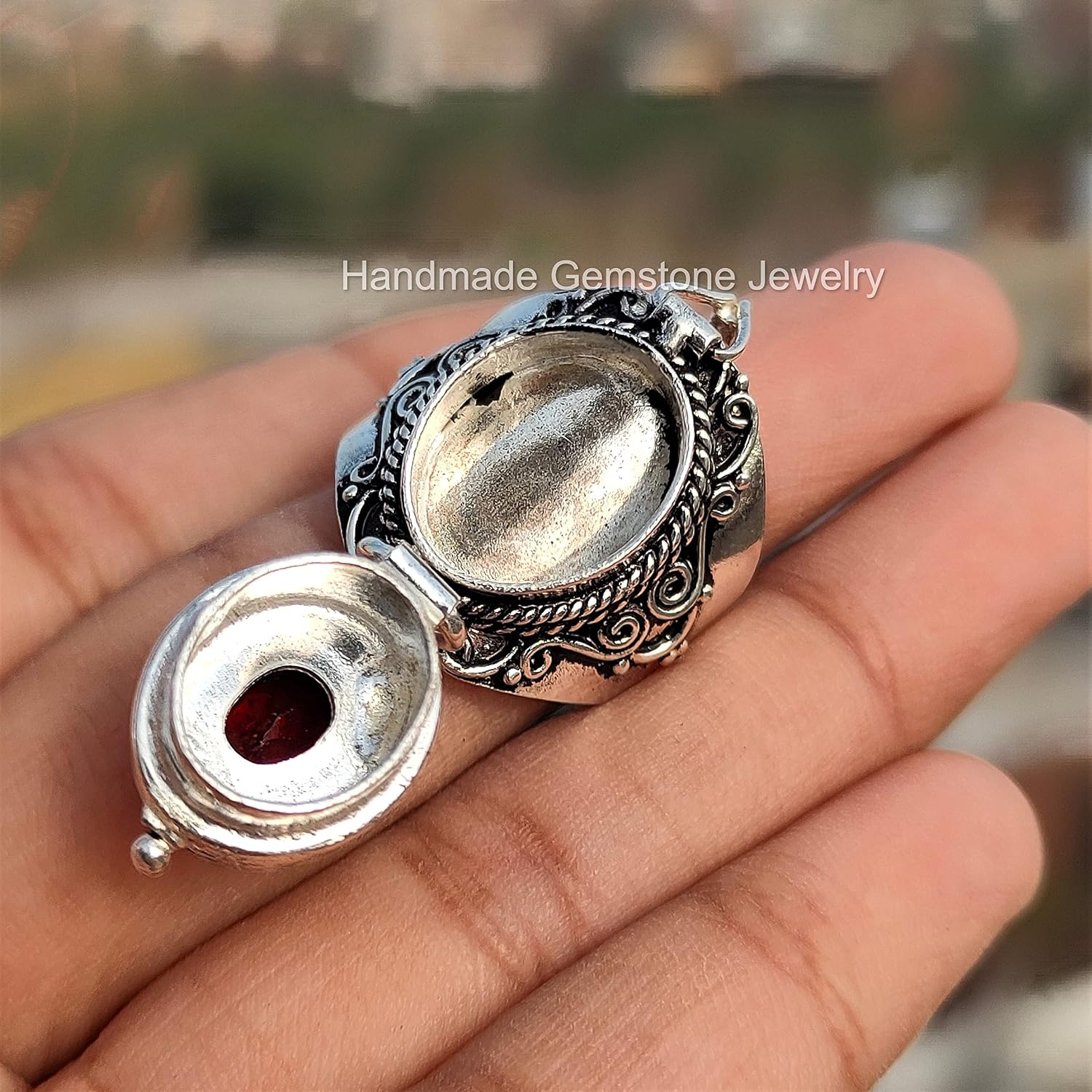 Faceted Garnet Ring, Poison Box Red Stone Rings, January Birthstone, Locket Poisons Pill, Designer Healing Crystal, Secret Message, Natural Garnet Jewelry