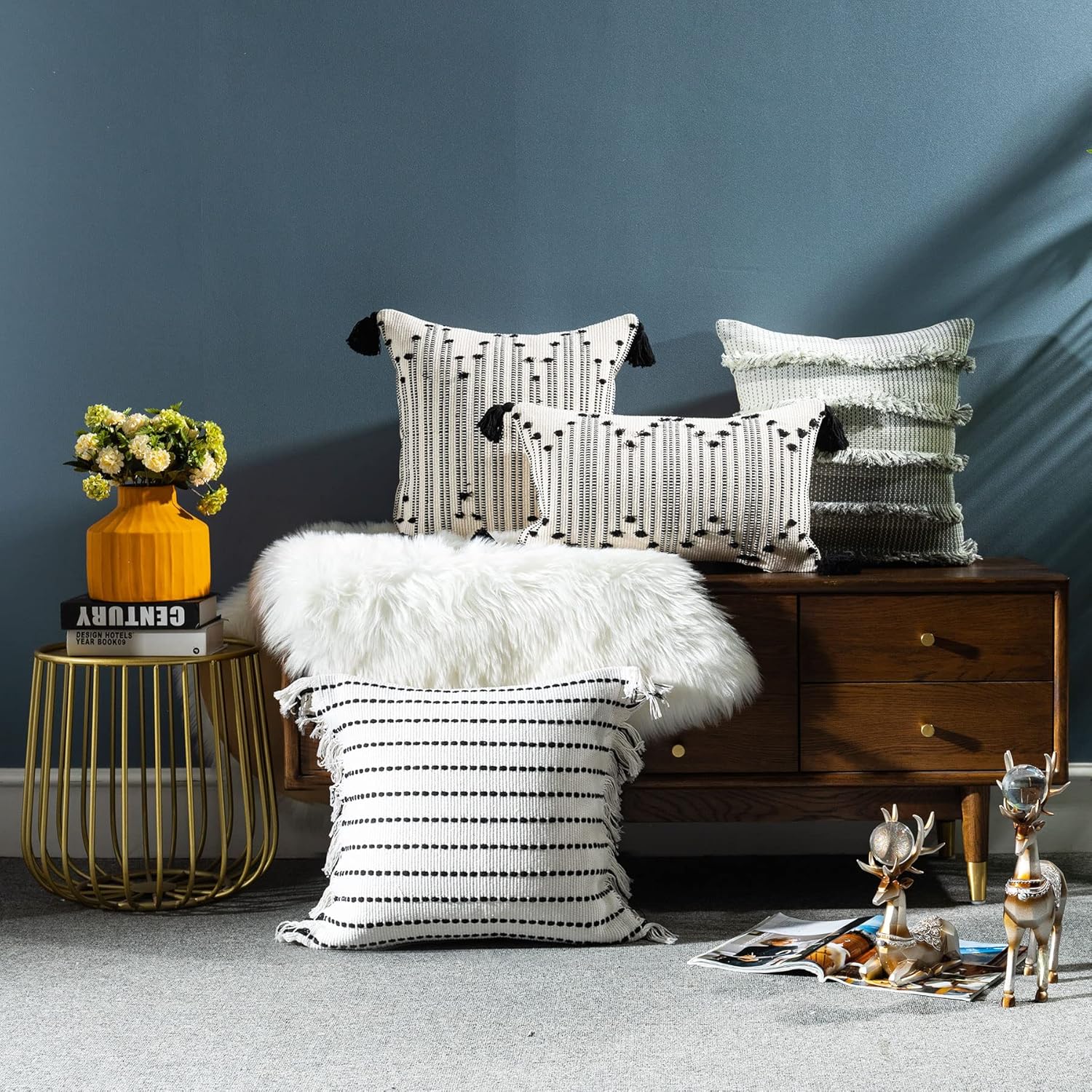LIGICKY Set of 2 Boho Lumbar Pillow Covers Decorative Woven Tassel Throw Pillows Rectangle Pillow Sham Black and Off White Pillowcase for Couch Sofa Bed Car 12x20 Inch