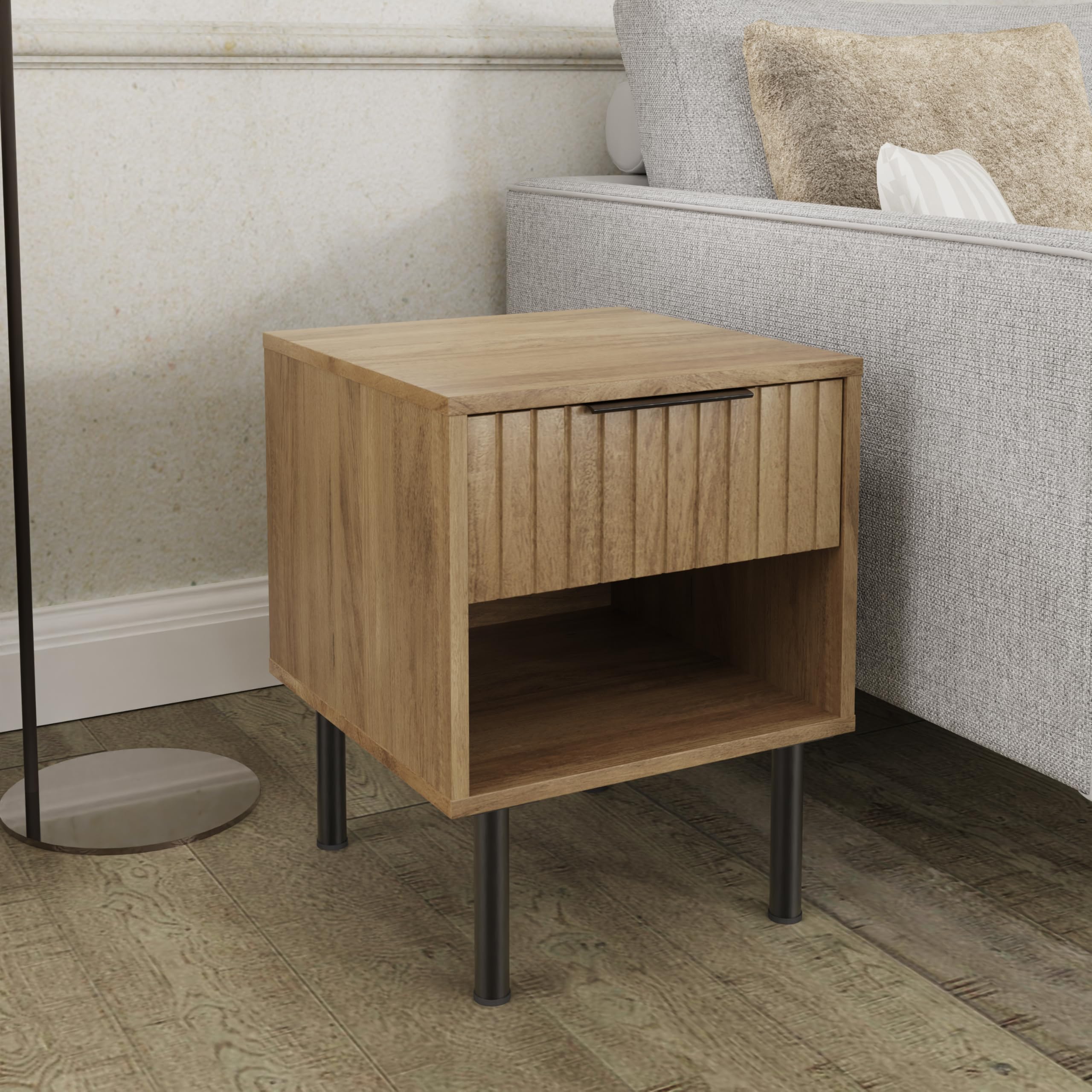 GFW Nervata Oak Lamp Table - Single Drawer, Single Shelf - Realistic Wood Grain