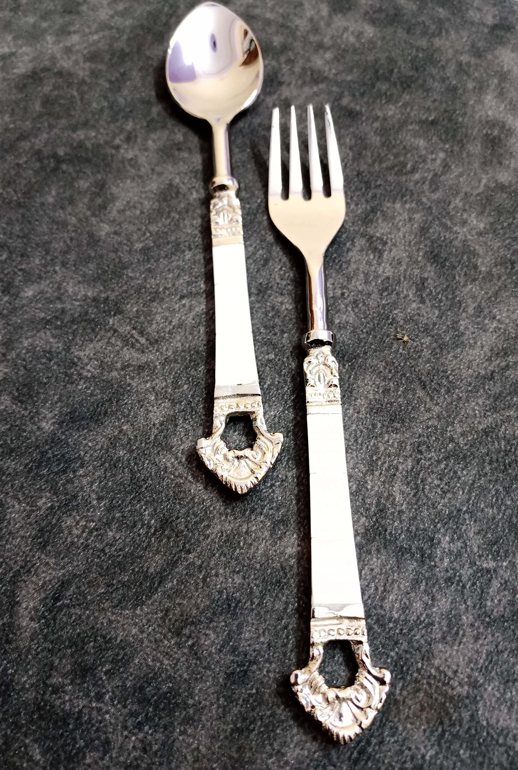 Maverics Taj Design Small Spoon & Small Fork for Dining Table in Silver Color