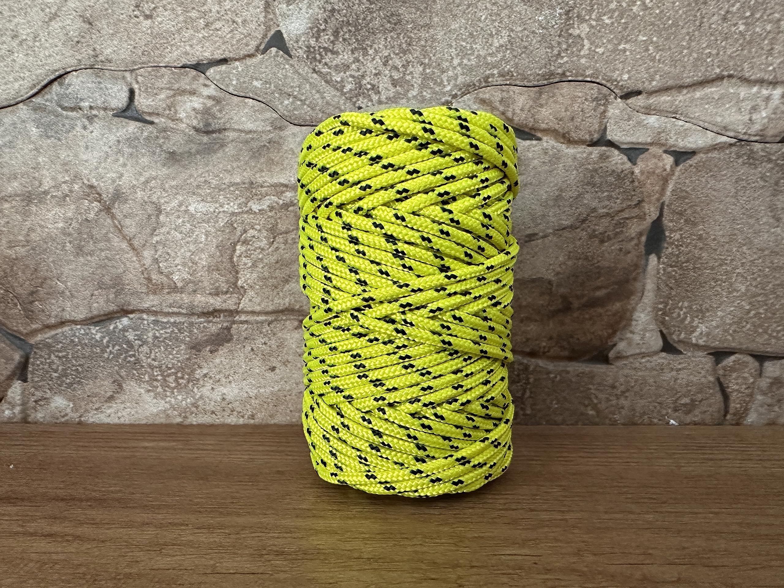Cordón de Poliéster 3mm * 25m. Fabricado en España. para Manualidades, Aire Libre, Exteriores, Jardín y Bricolaje. Amarillo con Negro