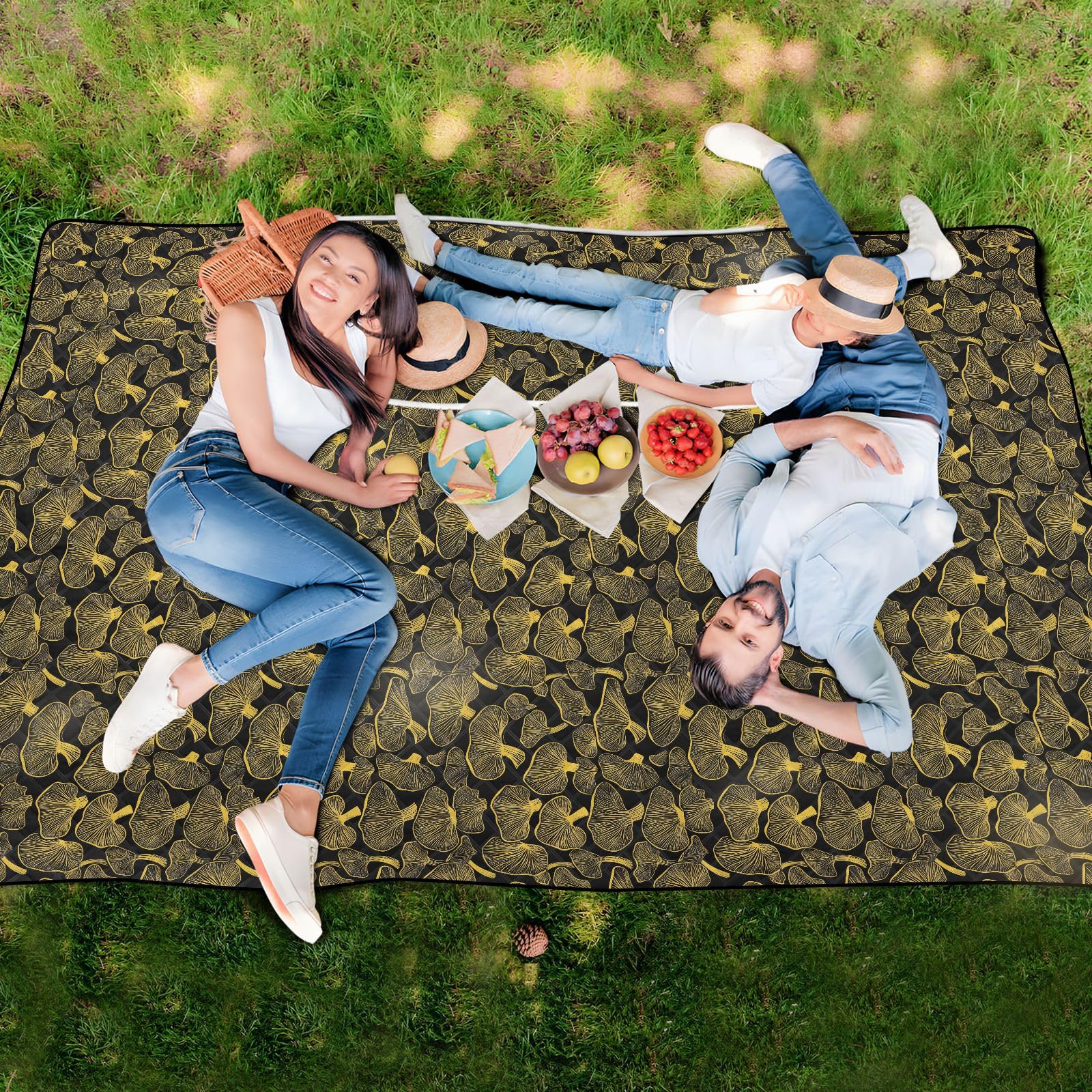Lake Day Essentials Coperta da picnic impermeabile pieghevole per donne anni '30 coppie regalo pianta fungo oro nero alfombra para Playa