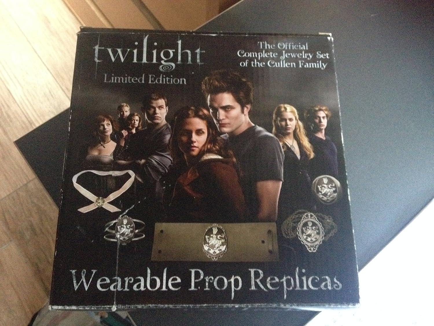 Twilight Limited Edition Official Complete Jewelry Set of the Cullen Family