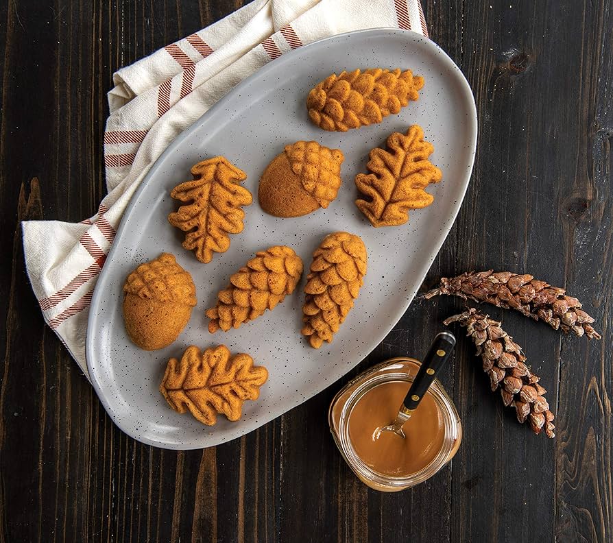 Amazon.com: Nordic Ware Woodland Cakelet: Home & Kitchen