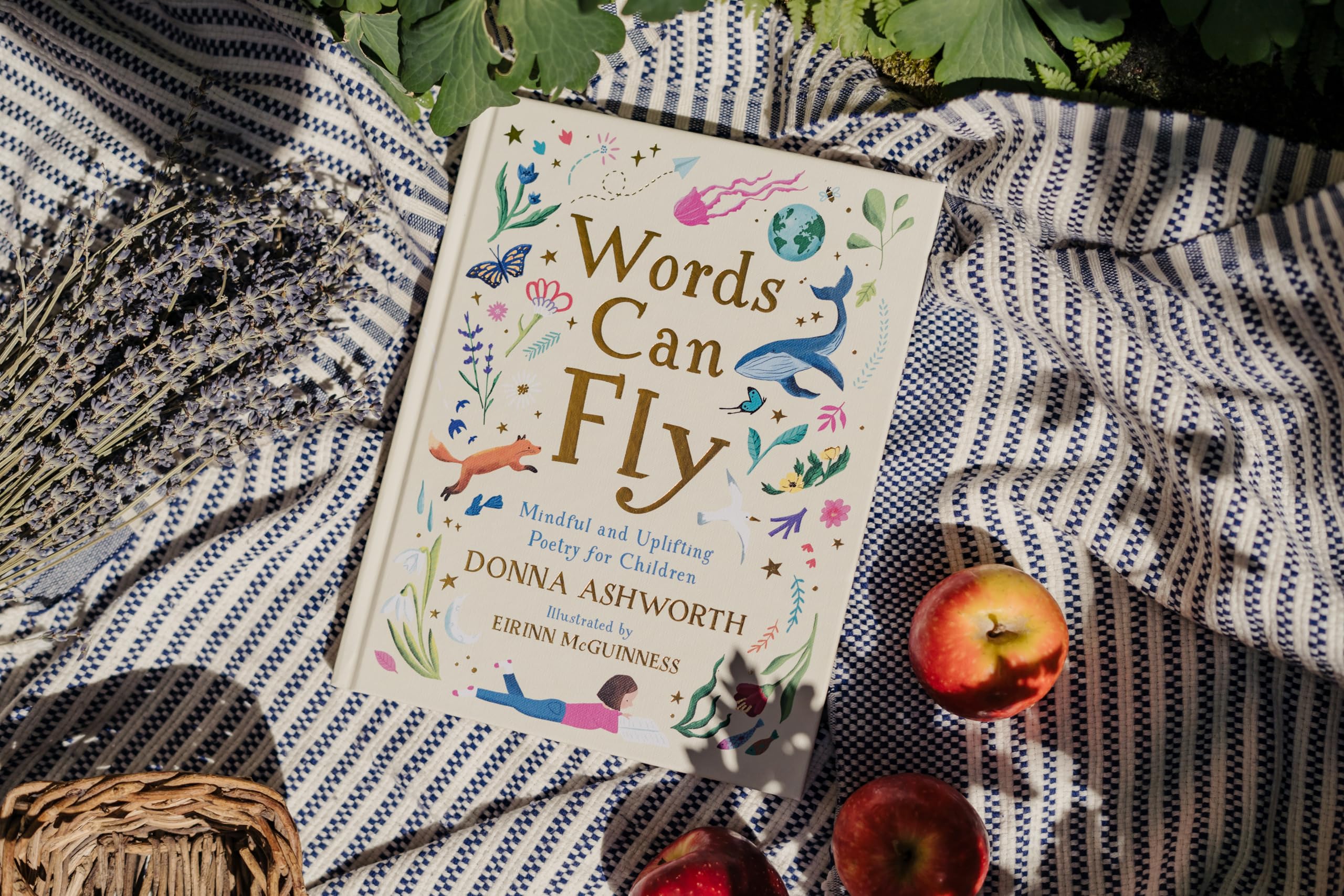 Words Can Fly: Uplifting poems for children from Sunday Times bestselling author Donna Ashworth