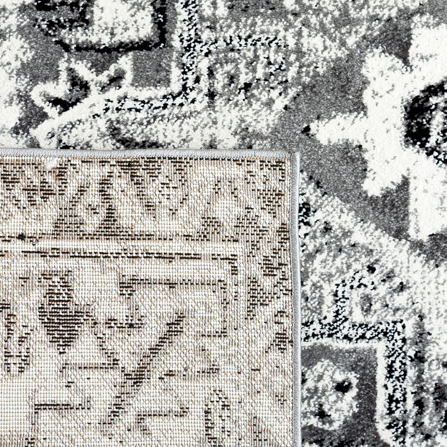 SAFAVIEH Vintage Hamadan Collection Area Rug - 6'7" Square, Grey & Ivory, Traditional Persian Design, Non-Shedding & Easy to Clean, Ideal for Living Room, Bedroom, Dining Space (VTH211G)