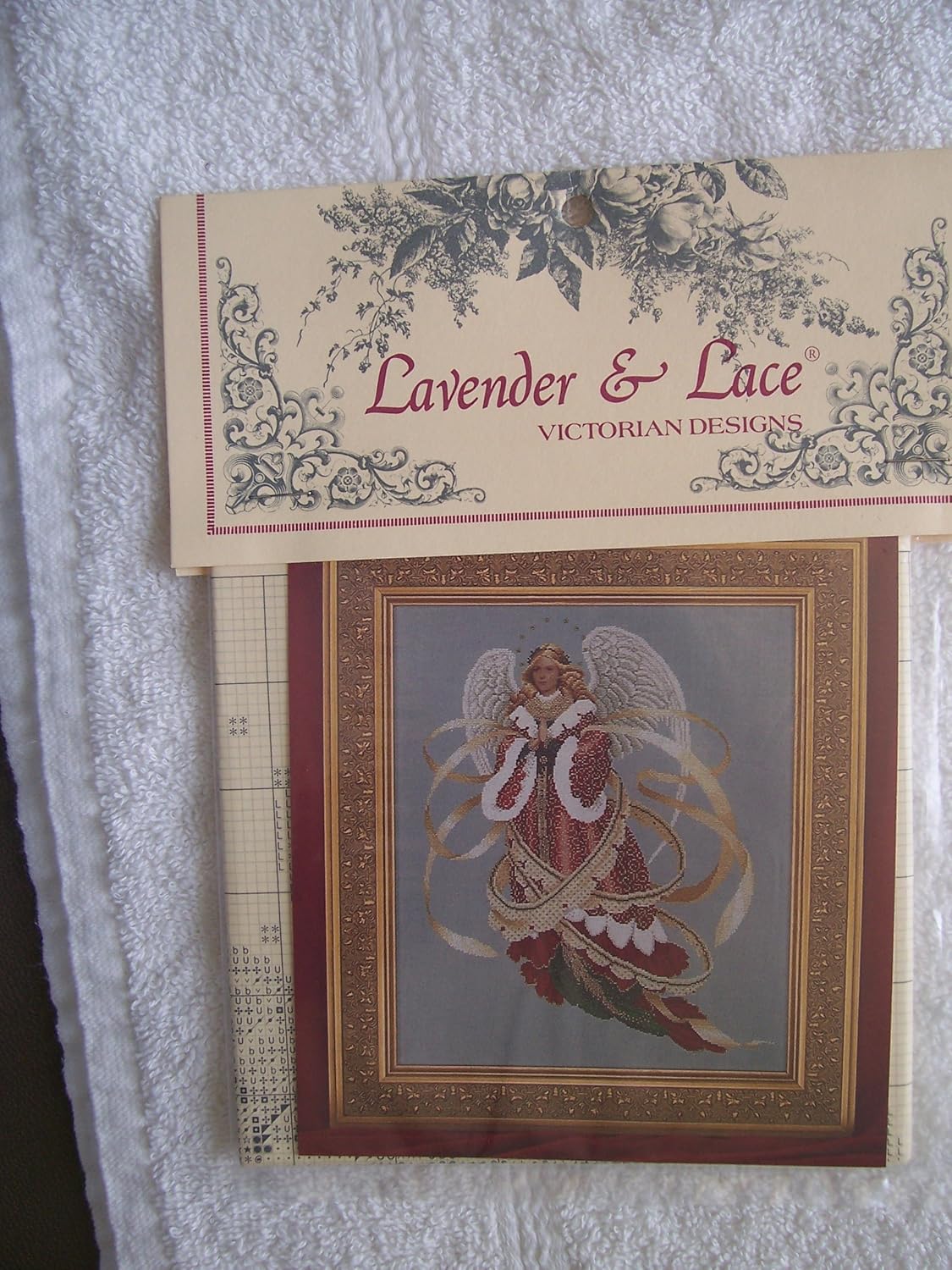 Lavender & Lace - Angel of Christmas - Victorian Counted Cross Stitch Pattern (L&L 39)