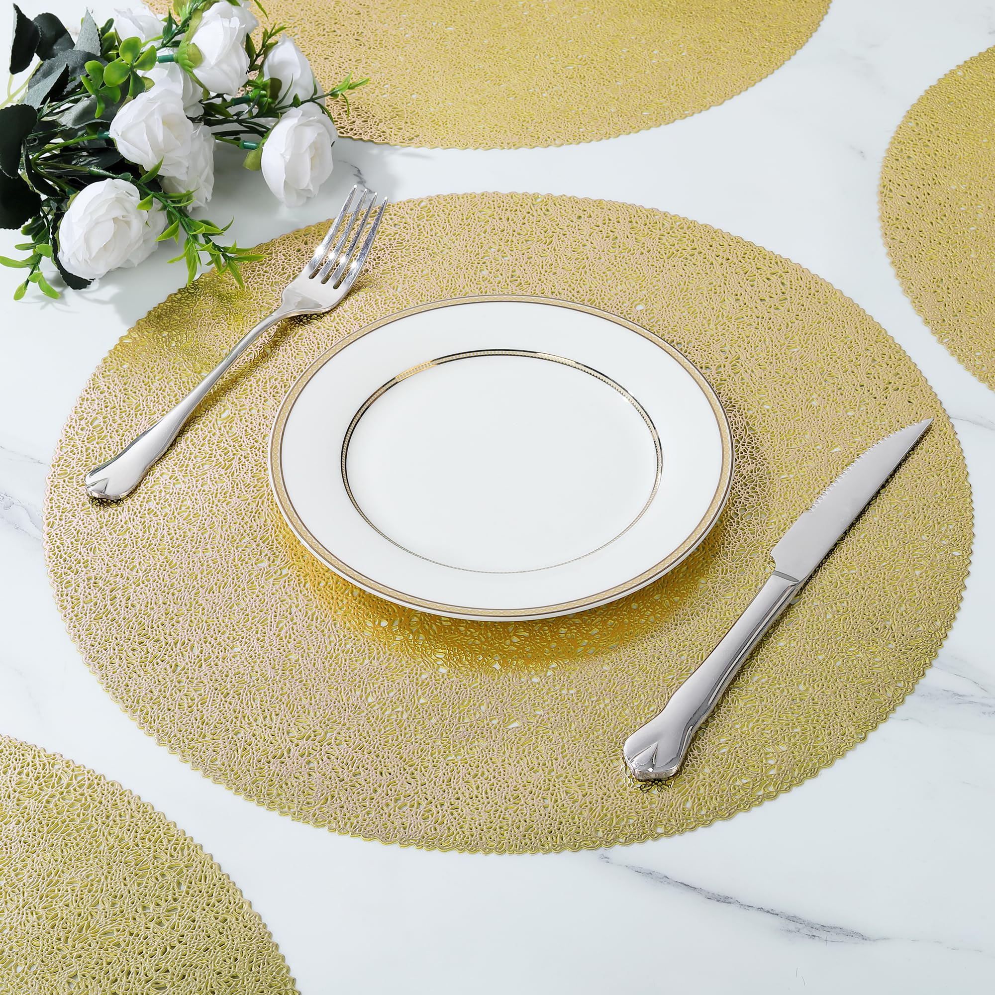 Set di 6 tovagliette rotonde dorate in vinile metallizzato con