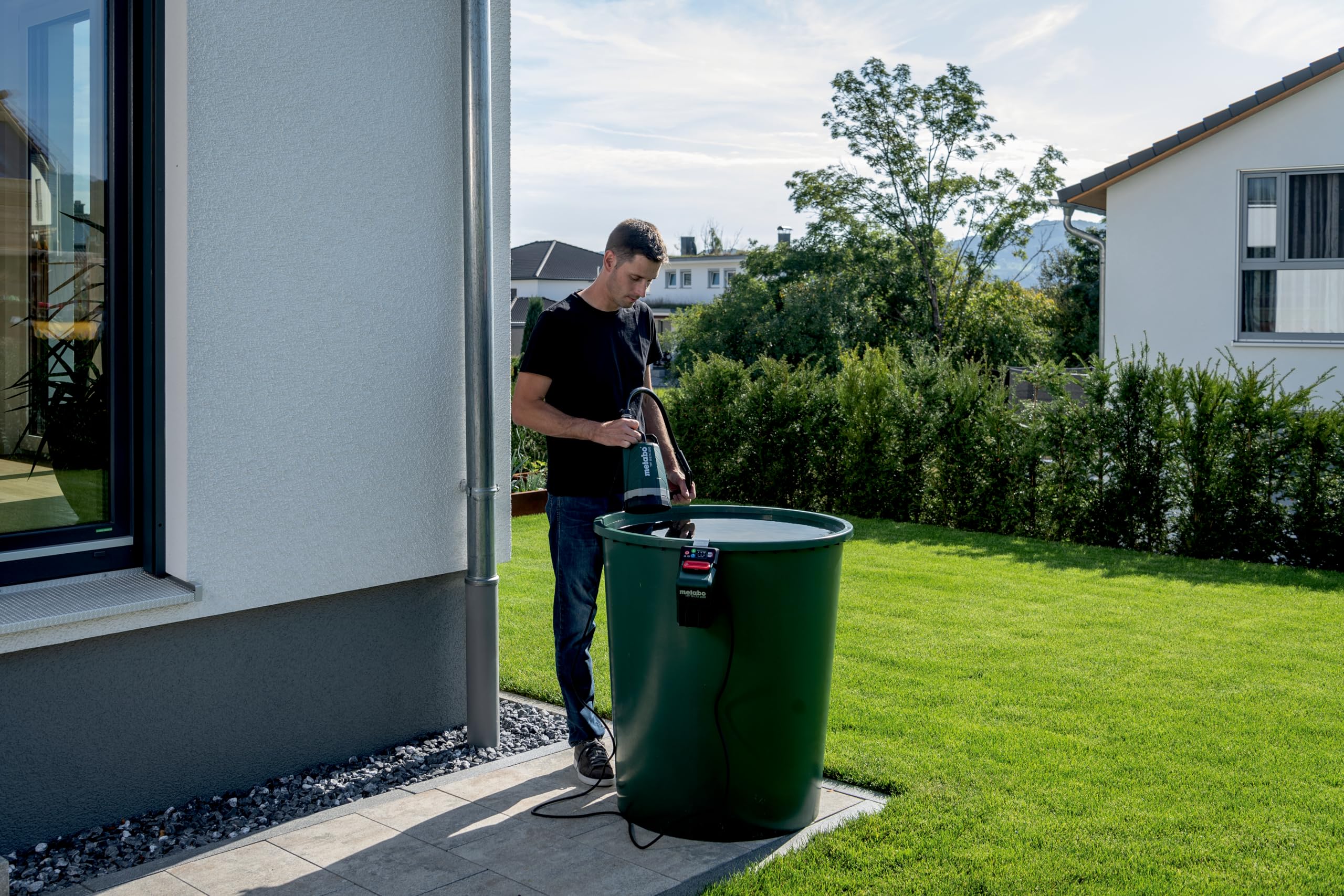 metabo Pompe Immergée TPF 18 LTX 2200, pour Récupérateur d'Eau 18V | Pompe à batterie flexible 2200 l/h, refoulement 22 m, aspiration plate 1 mm, sans batterie ni chargeur