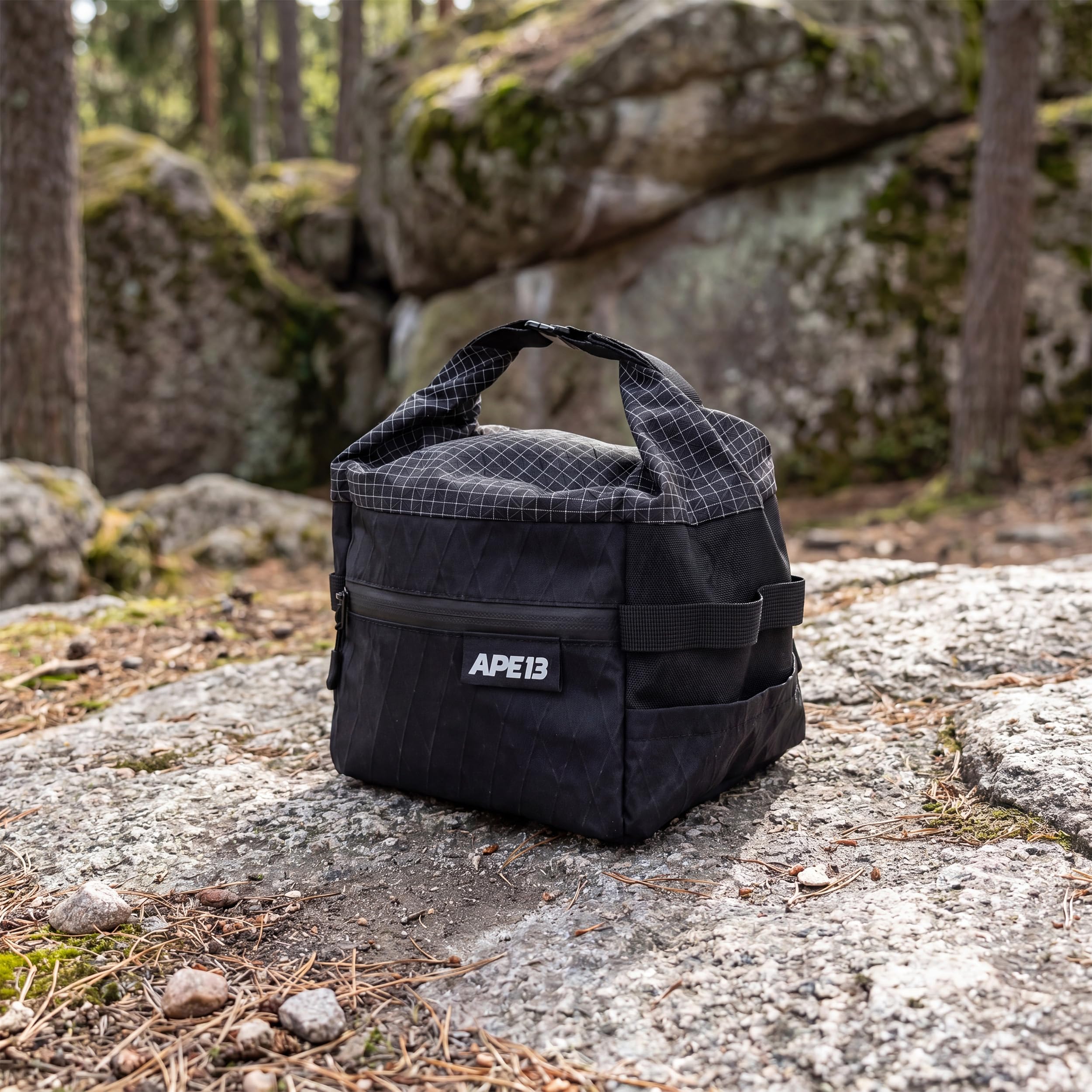 Grid Boulder Chalkbag – Großer Chalk Bag für Bouldern & Klettern, Rolltop mit Metallverschluss, stabile Base, Boulder Magnesia Beutel mit Taschen & Bürstenloops