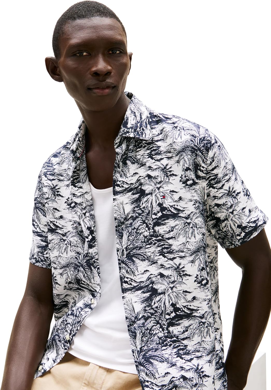 Tommy Hilfiger Mens Short Sleeve Casual Linen Button Down Shirts in Regular Fit - Image 2